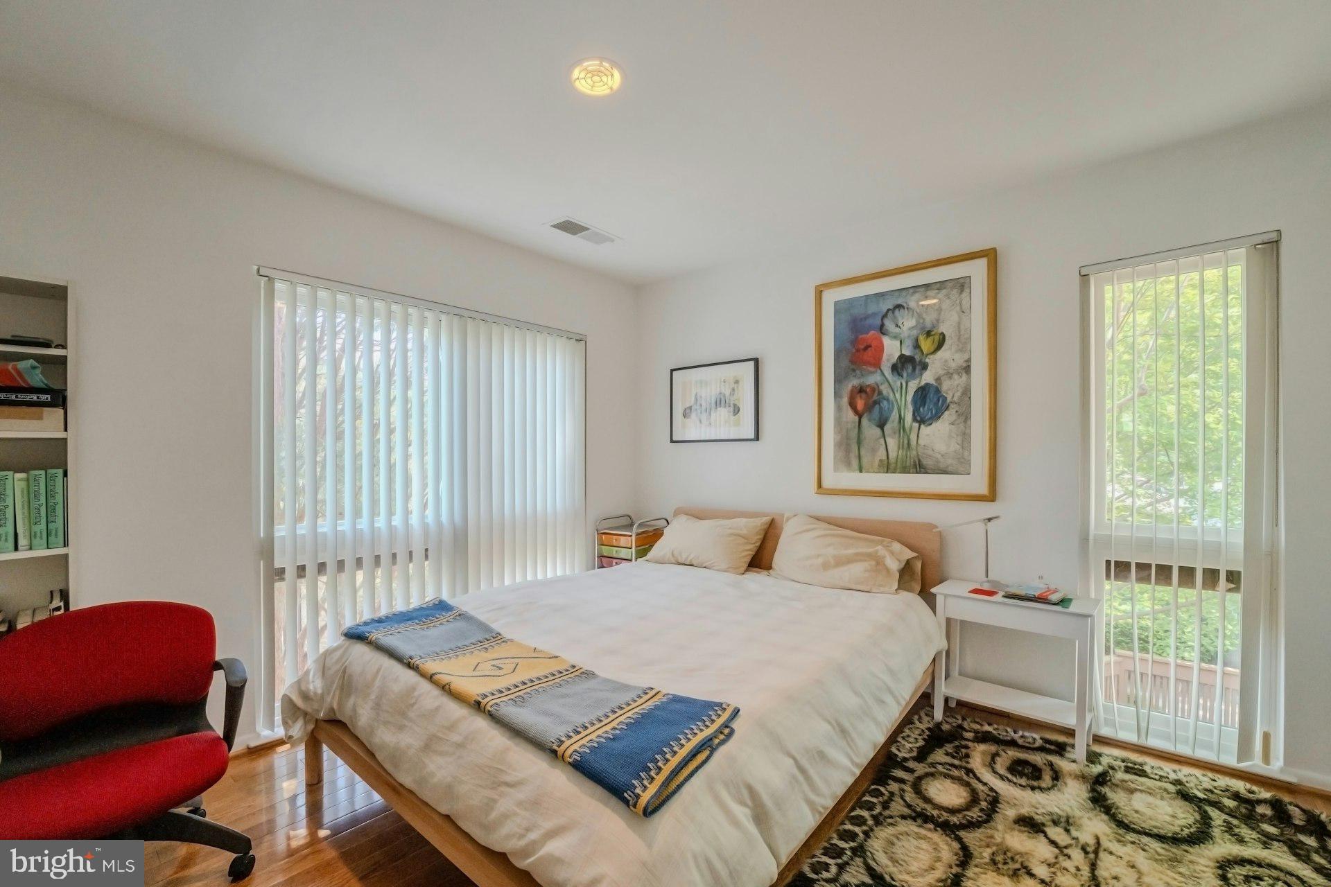 LAKEWINDS II - Residential