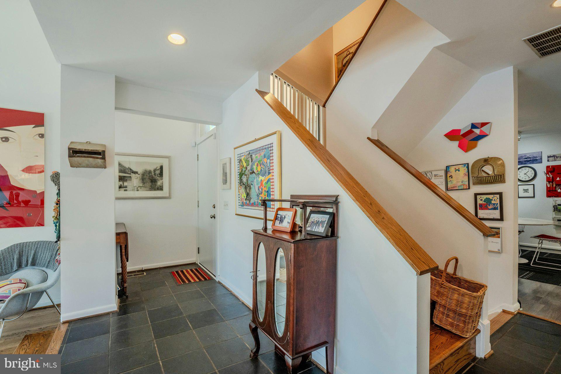 LAKEWINDS II - Residential