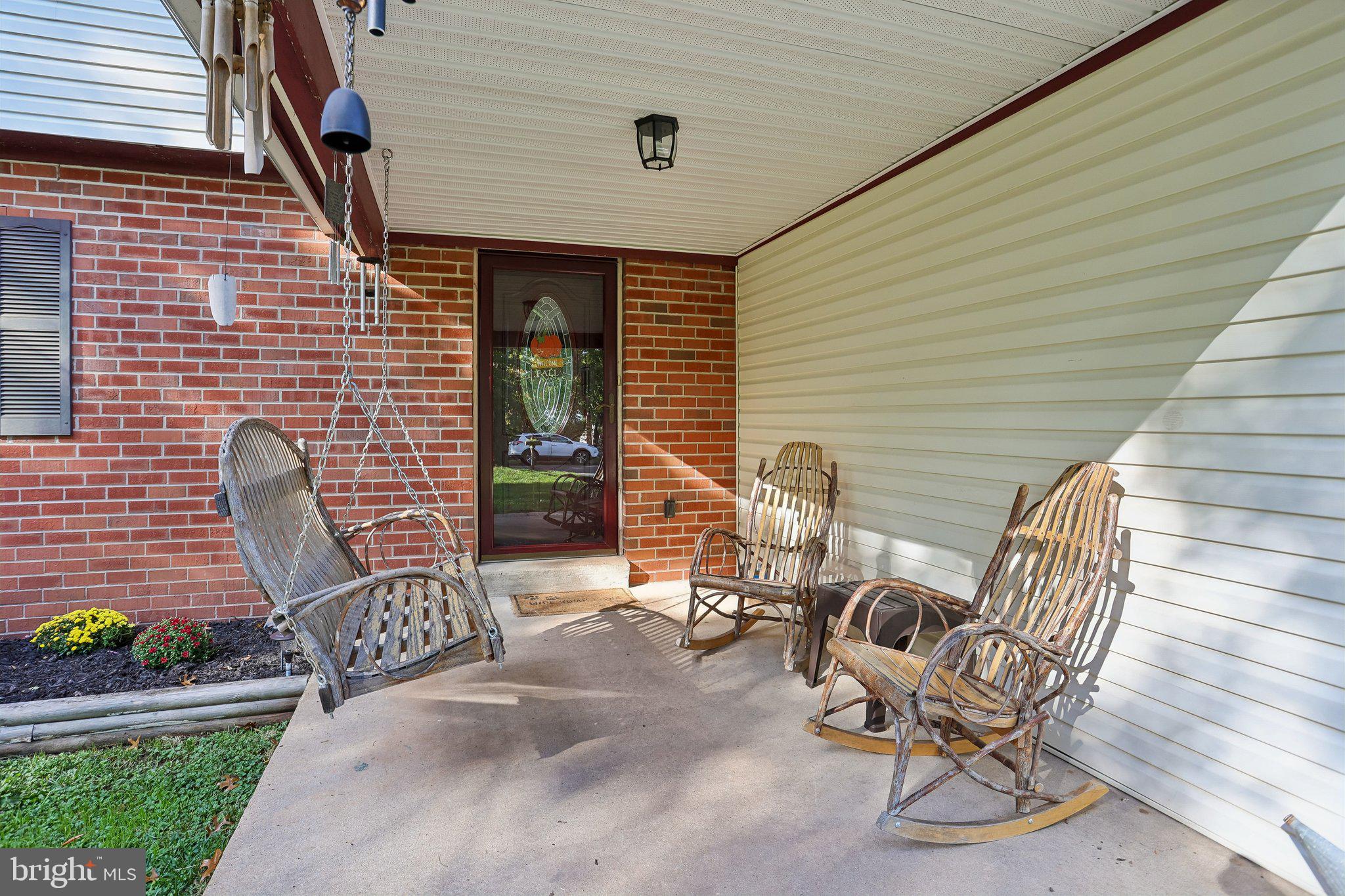 729 MOCKINGBIRD LANE