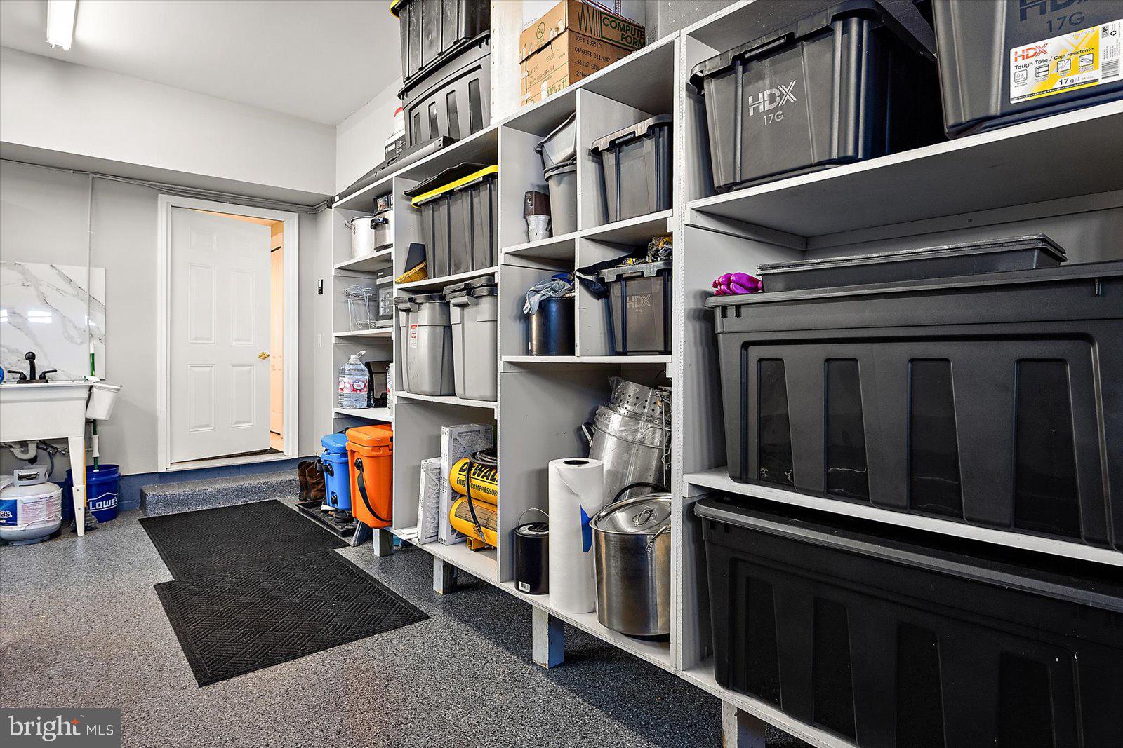 MARTHAS LANDING - Residential