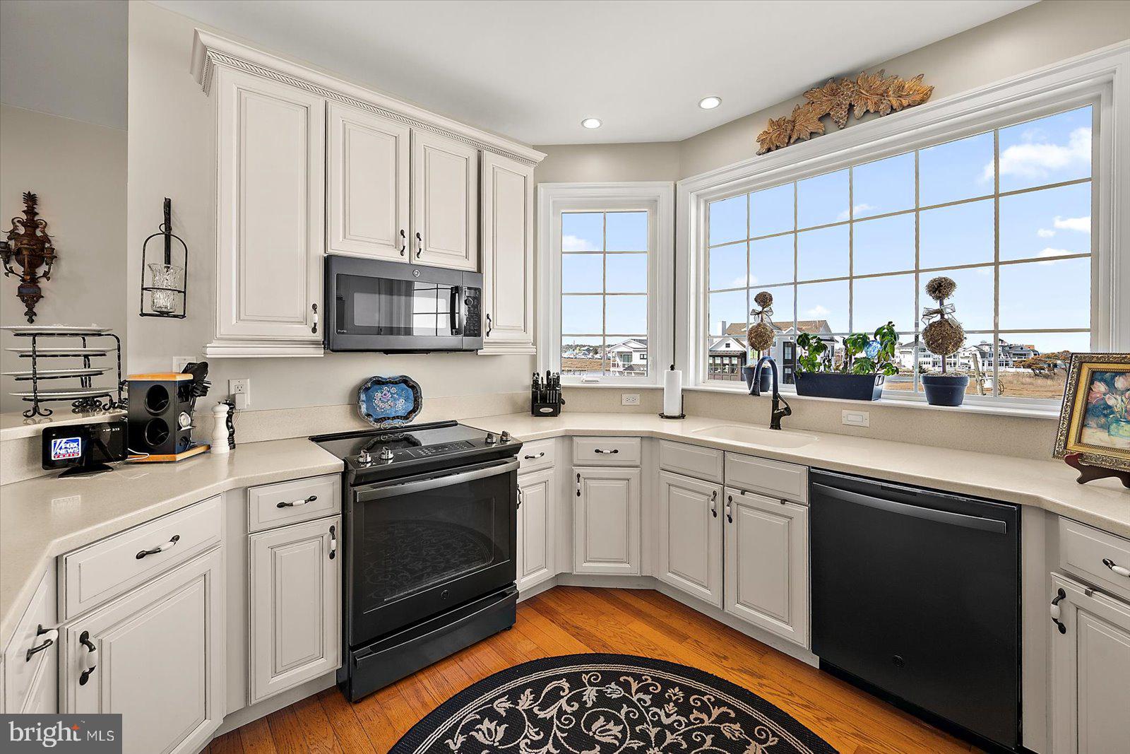 MARTHAS LANDING - Residential