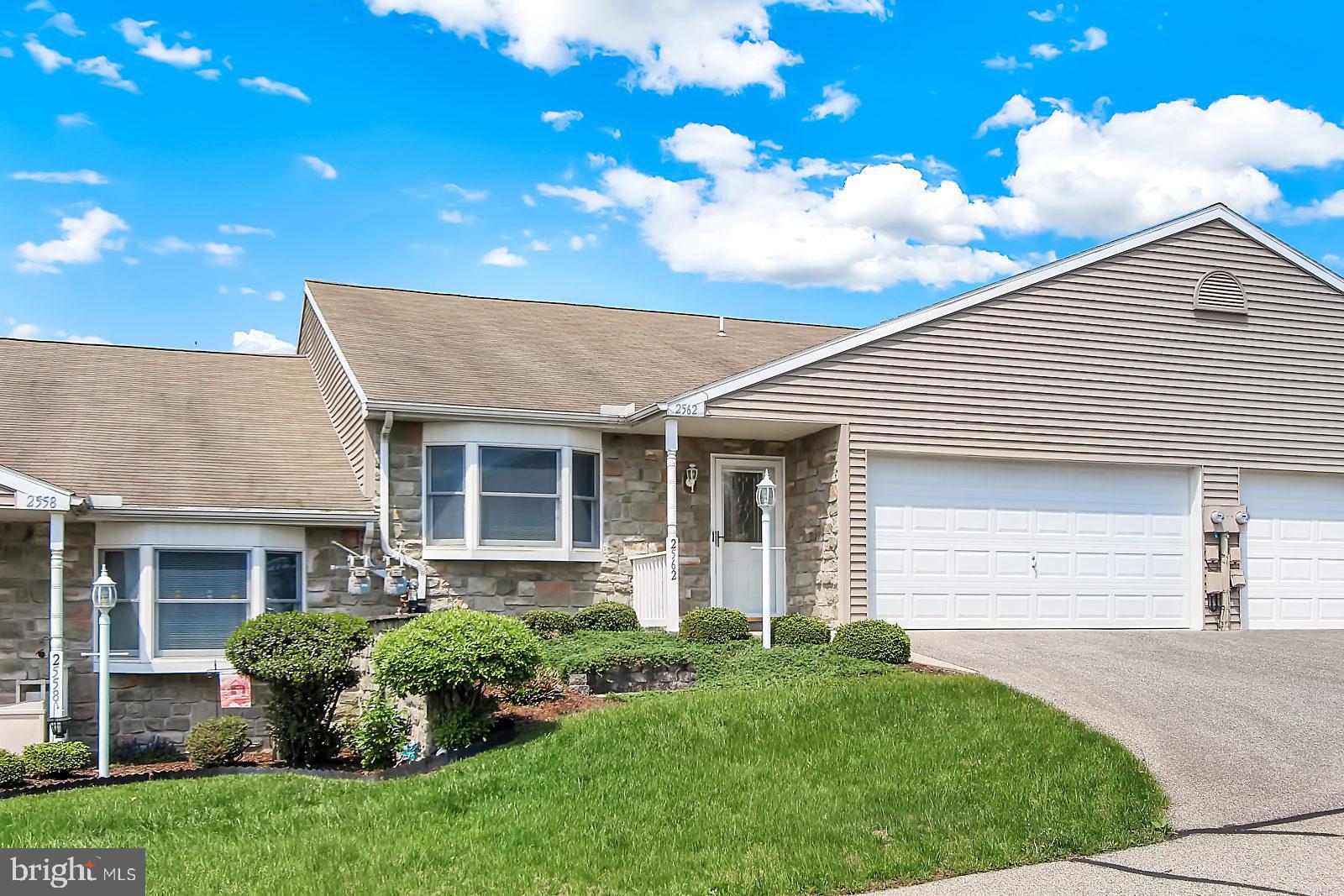 WHITE OAK MANOR - Residential