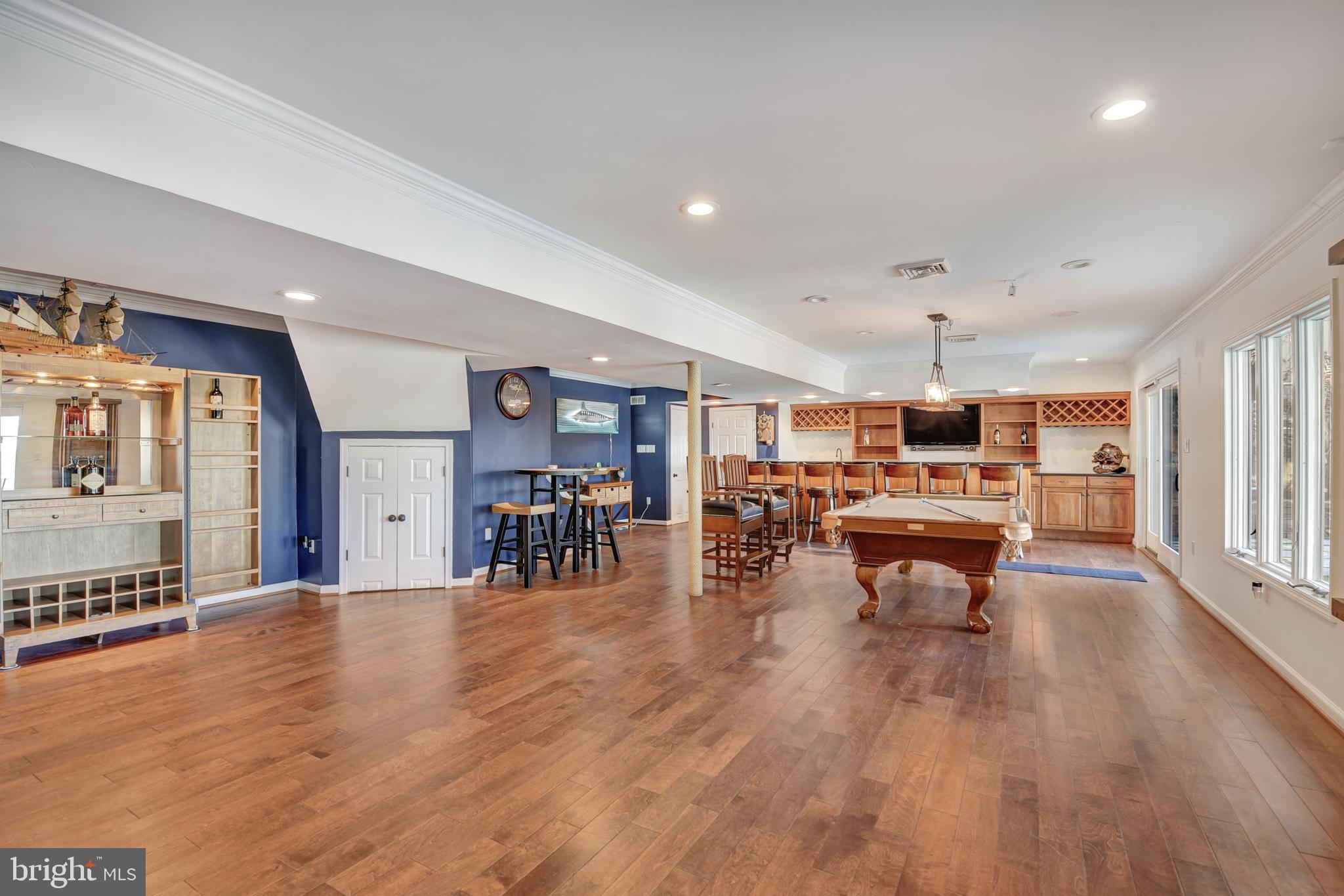 SUNRISE BEACH - Residential