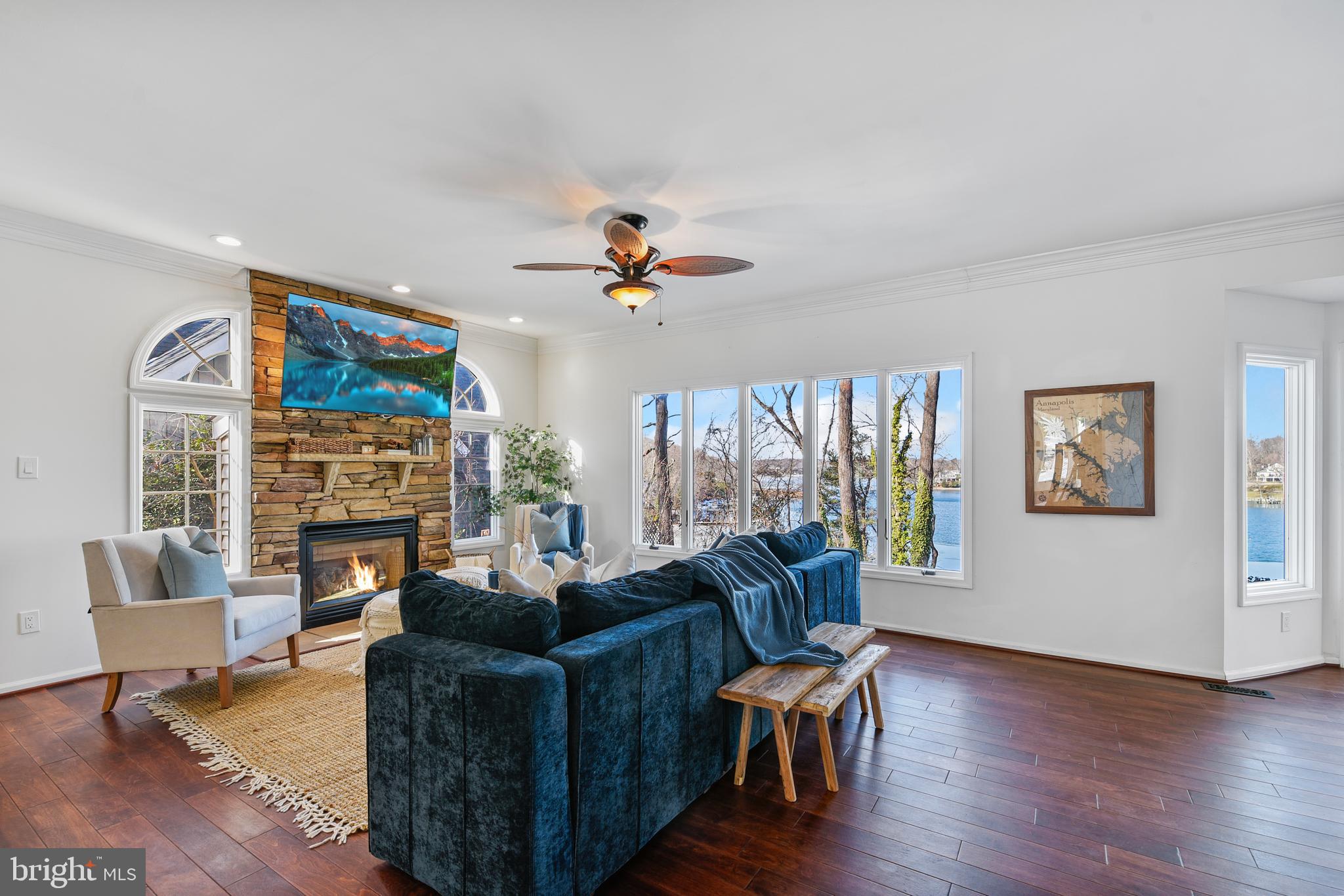 SUNRISE BEACH - Residential