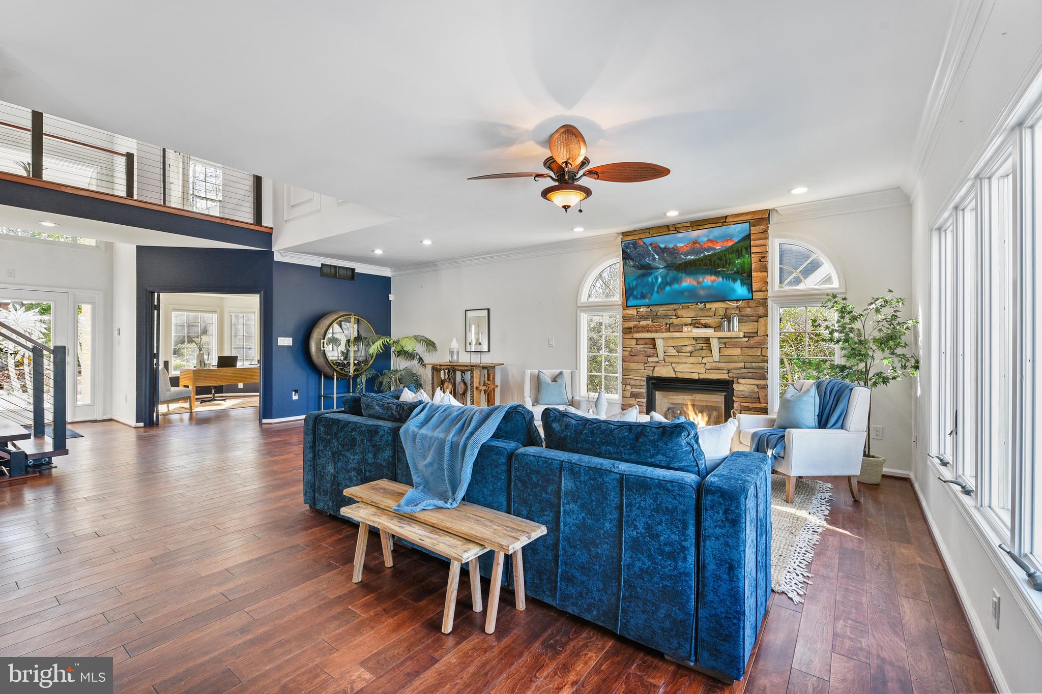 SUNRISE BEACH - Residential