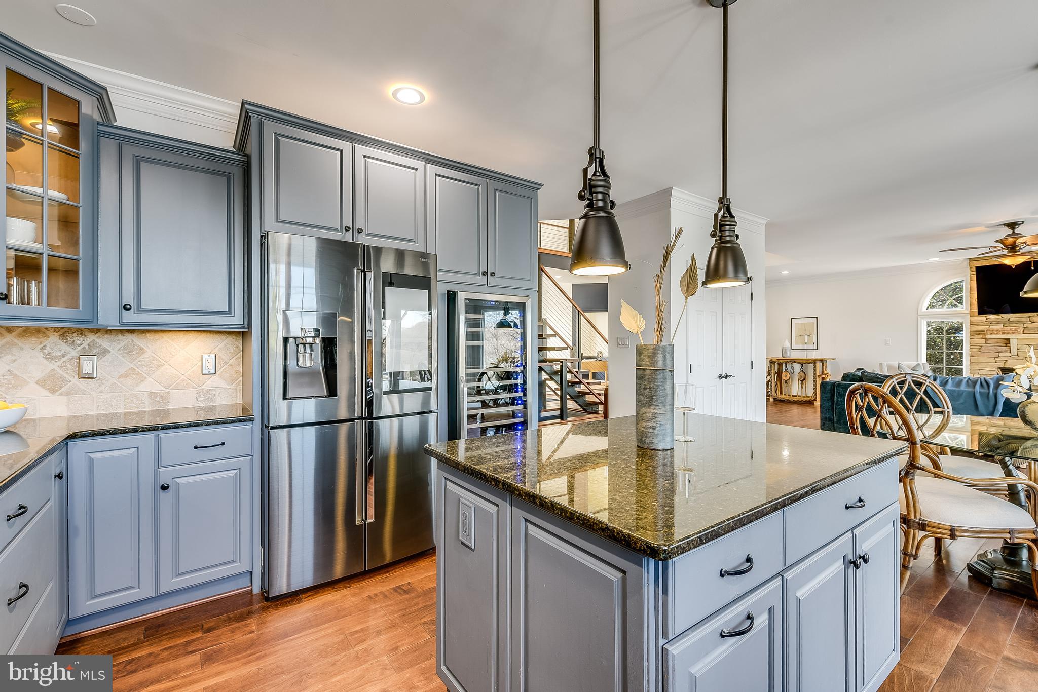 SUNRISE BEACH - Residential