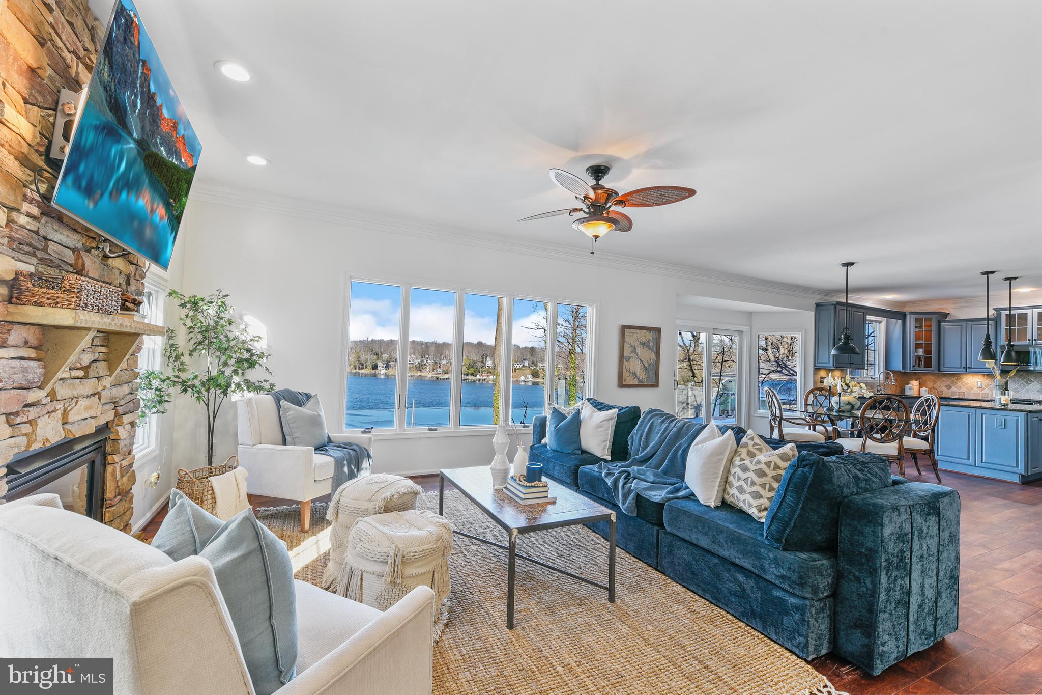 SUNRISE BEACH - Residential