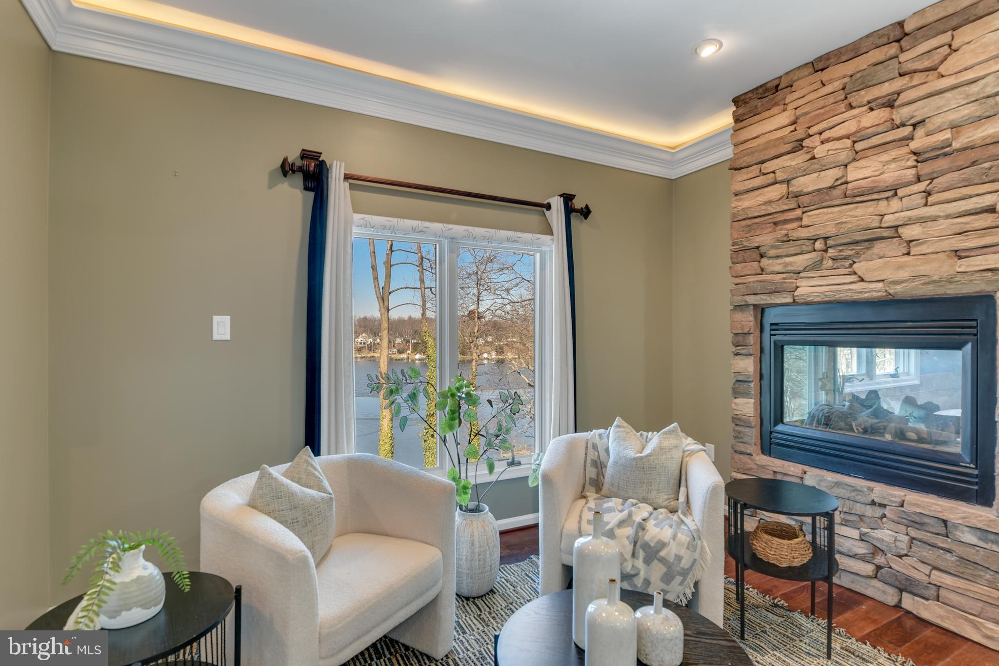 SUNRISE BEACH - Residential