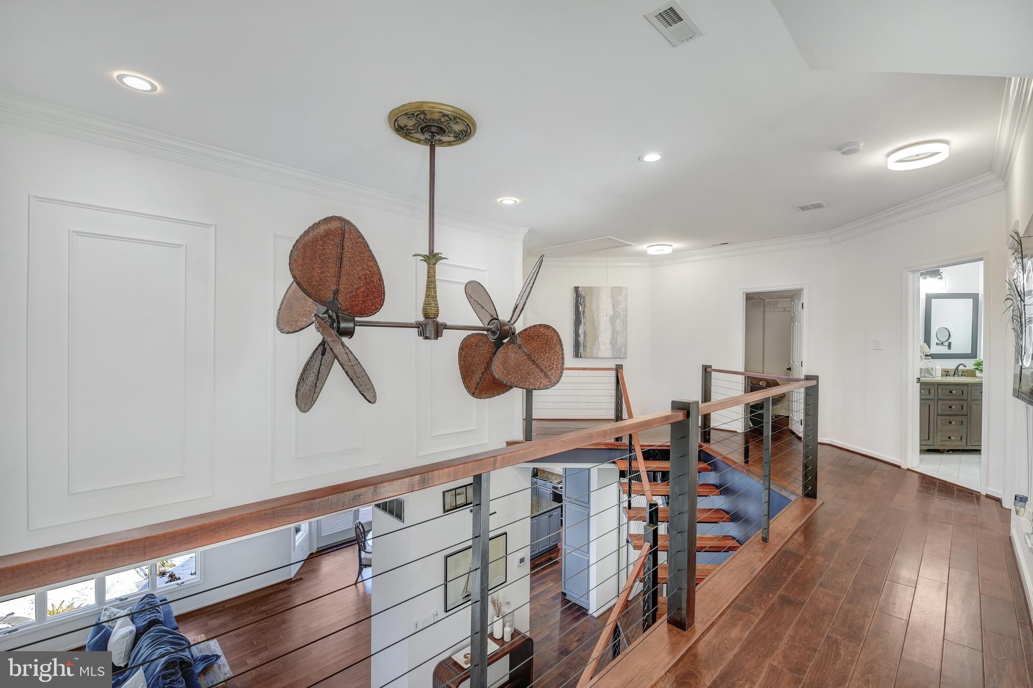 SUNRISE BEACH - Residential