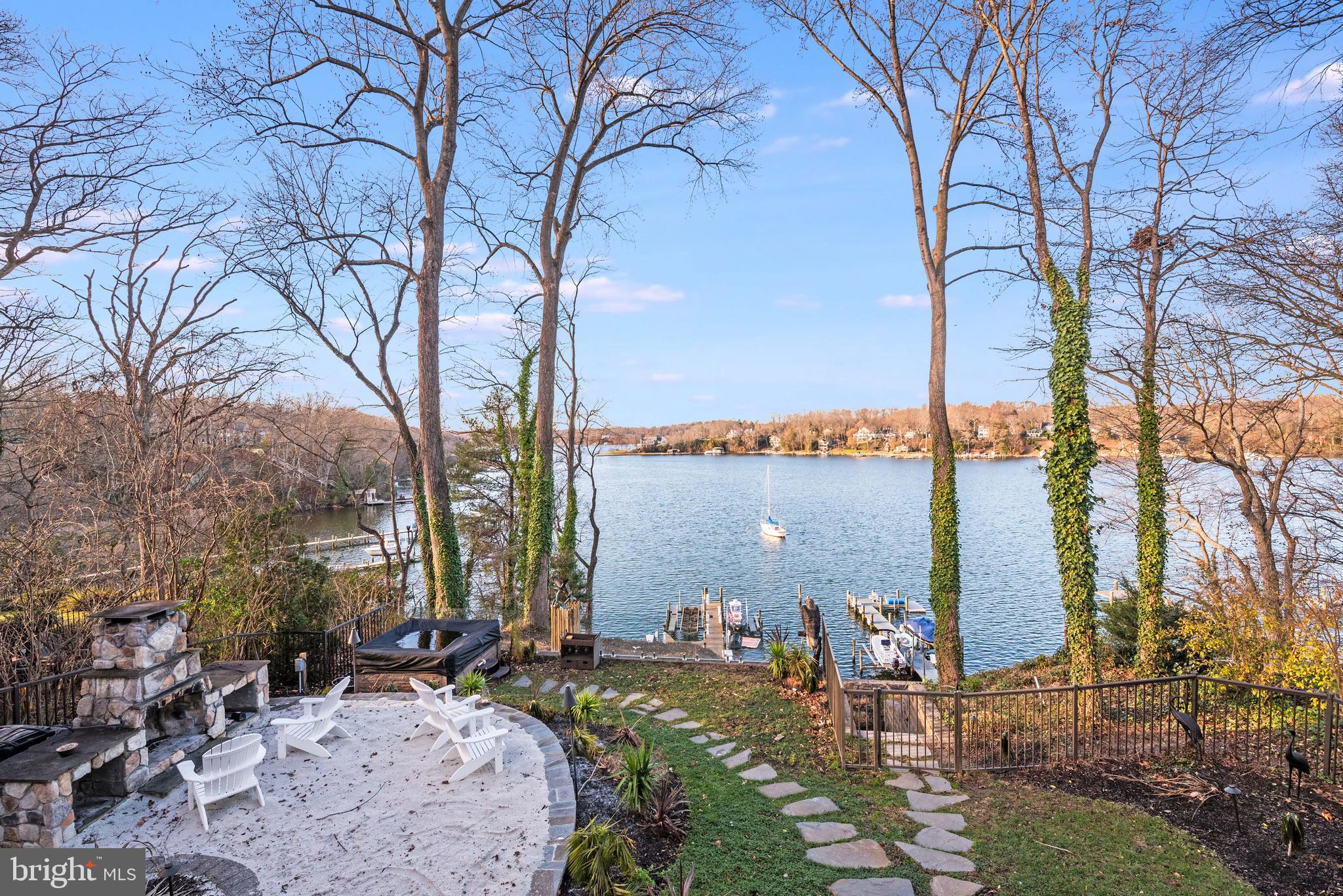 SUNRISE BEACH - Residential