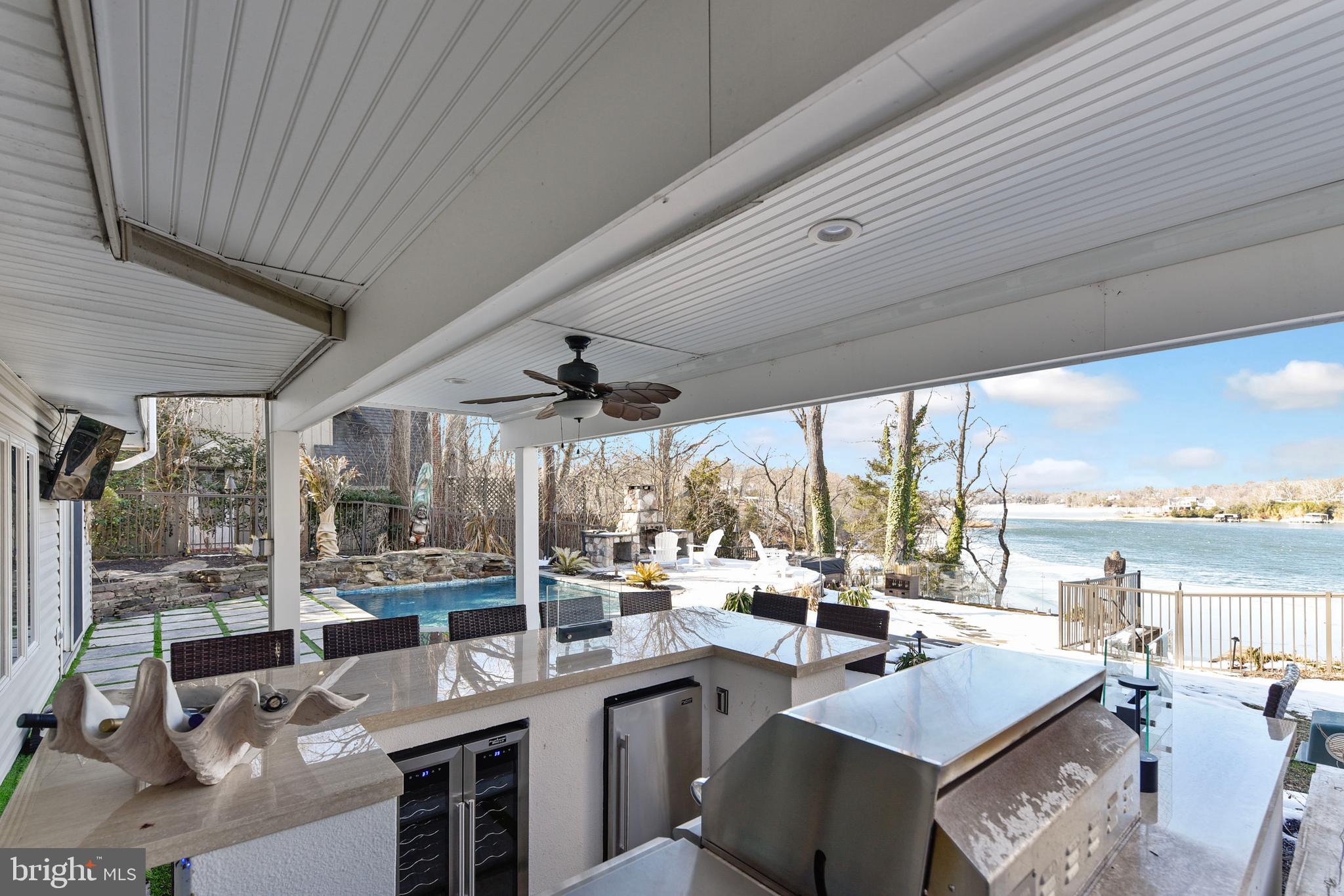 SUNRISE BEACH - Residential