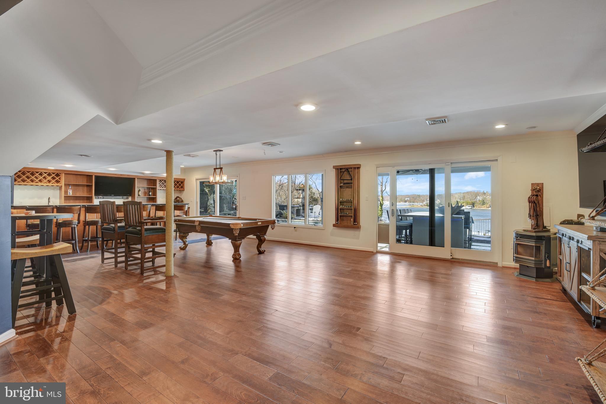 SUNRISE BEACH - Residential