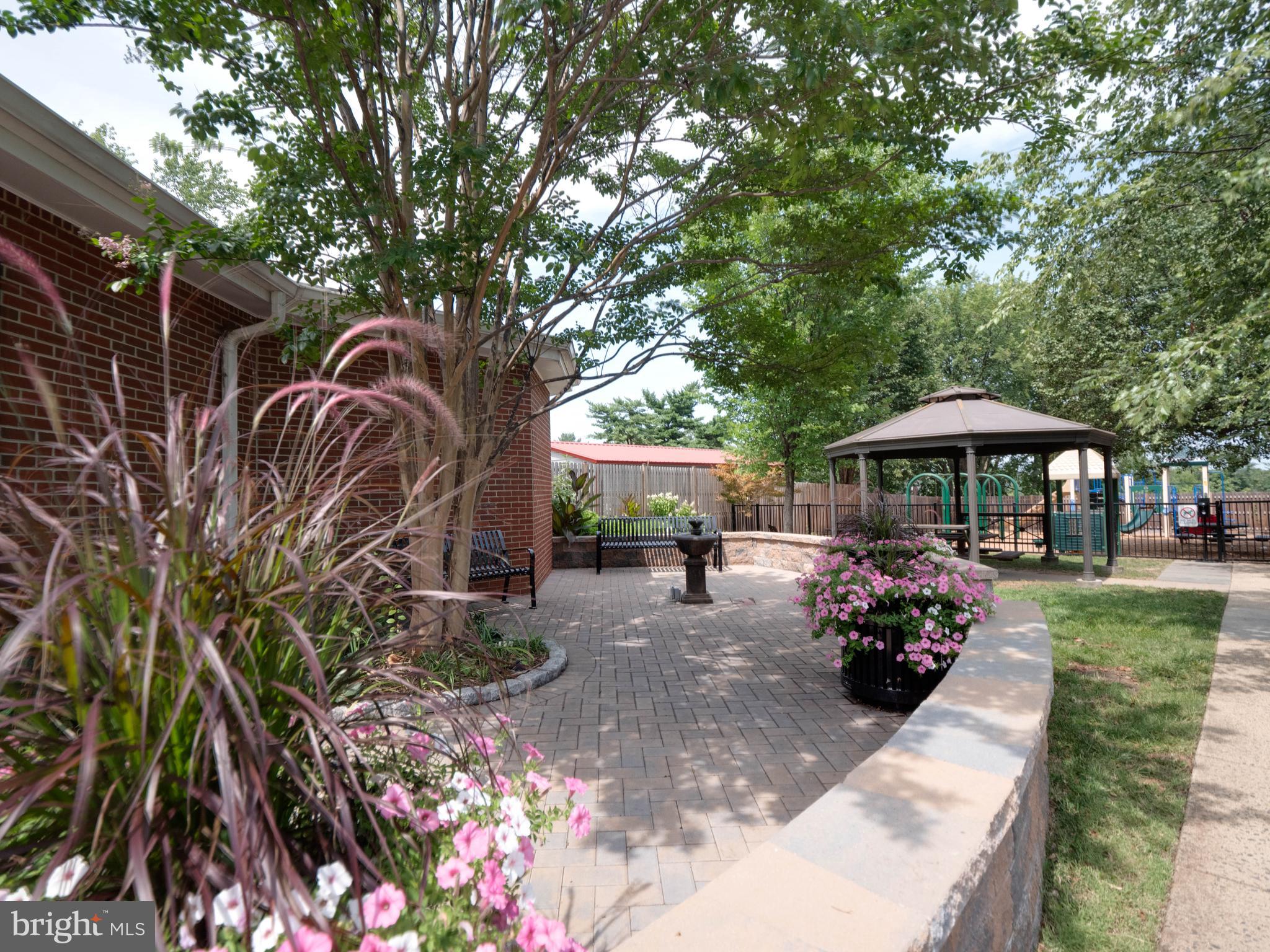 FAIRLINGTON VILLAGES - Residential