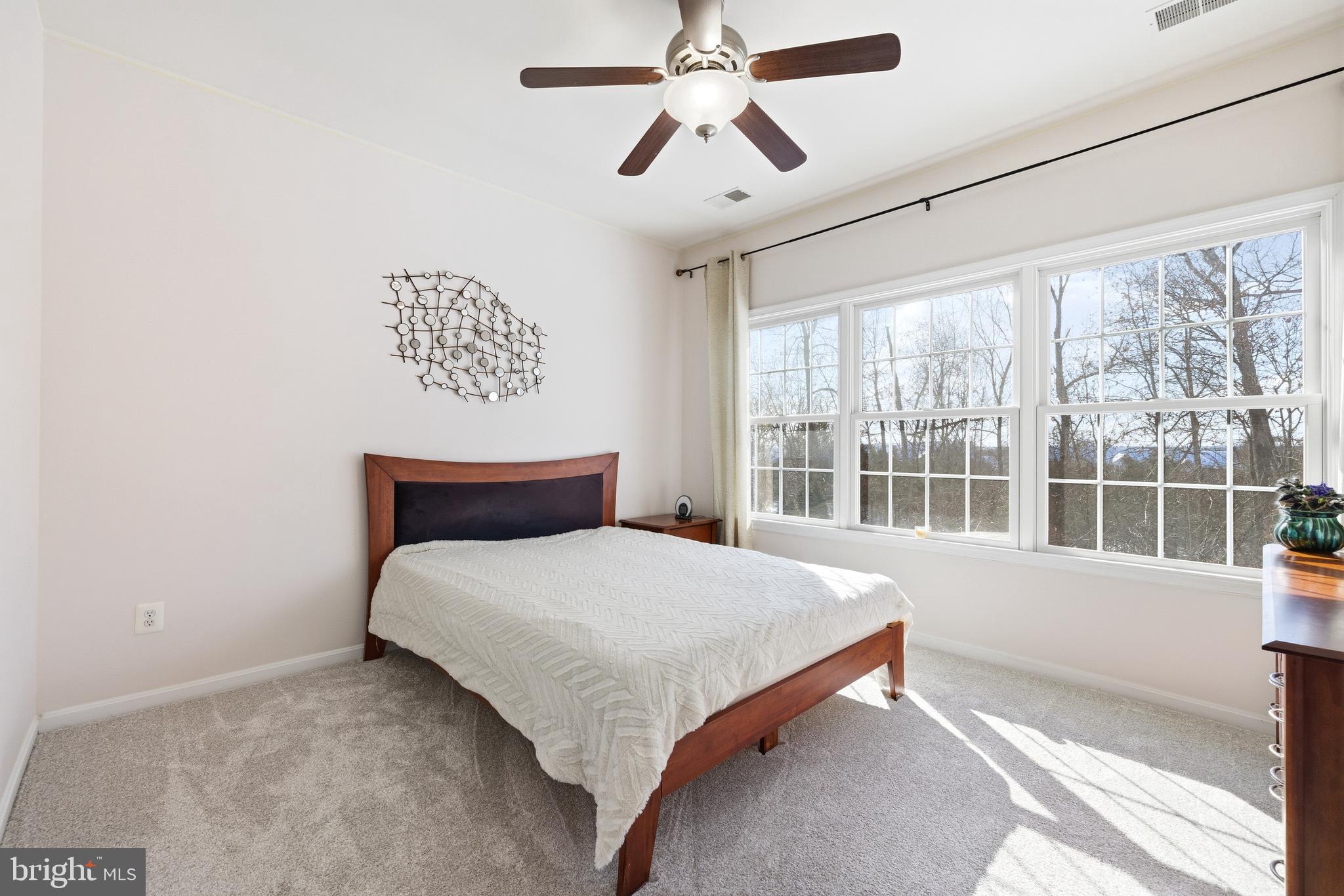 LANSDOWNE ON THE POTOMAC - Residential