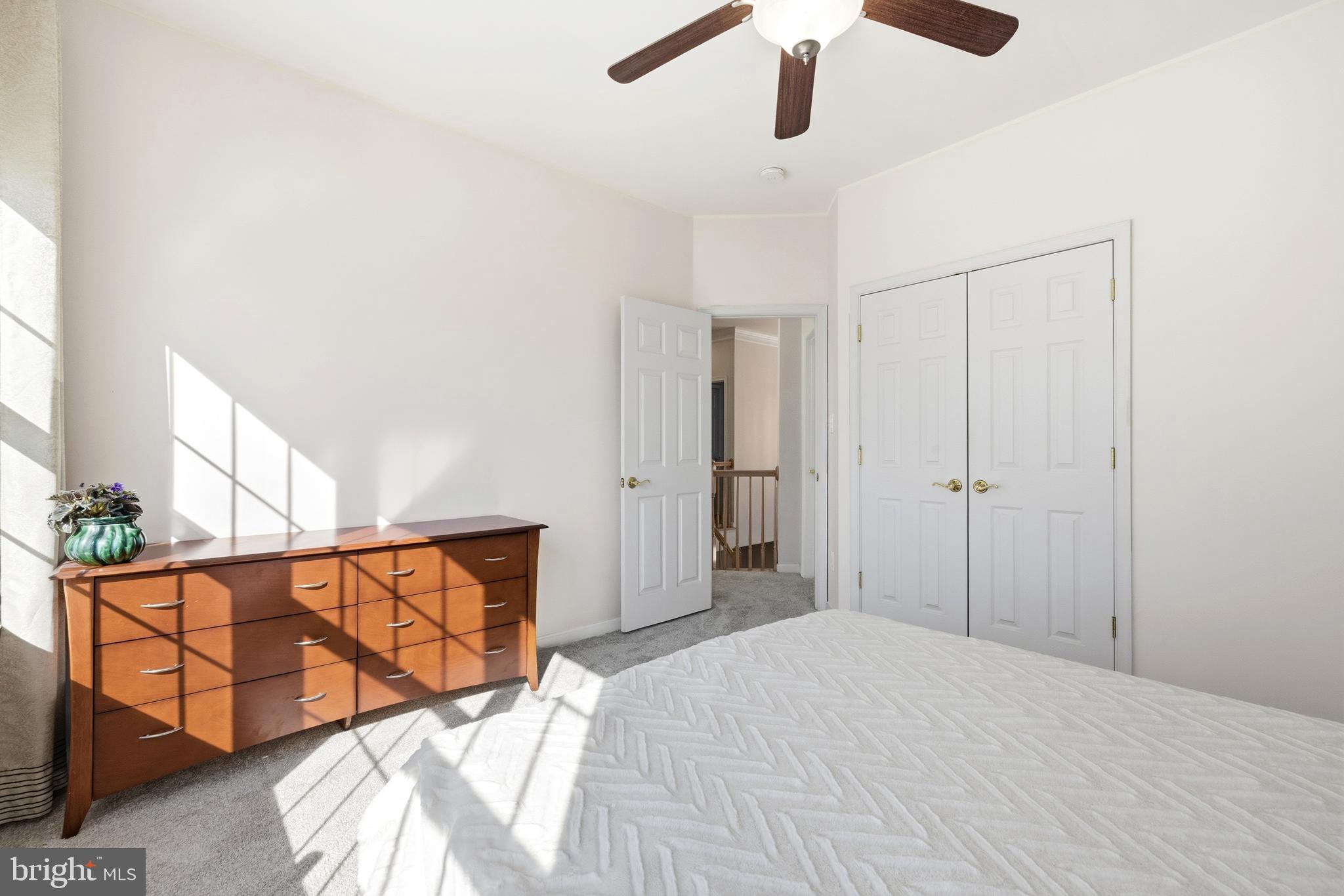 LANSDOWNE ON THE POTOMAC - Residential