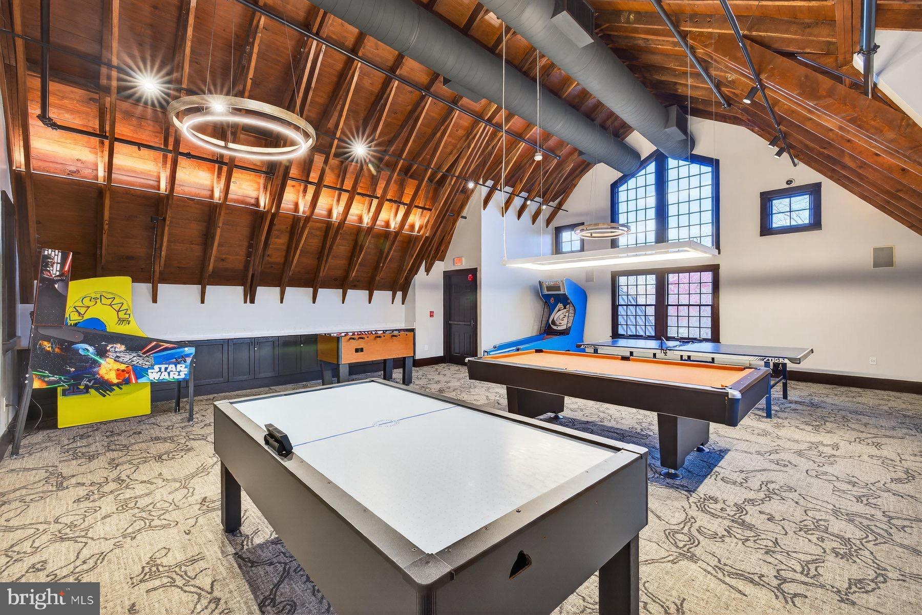 LANSDOWNE ON THE POTOMAC - Residential