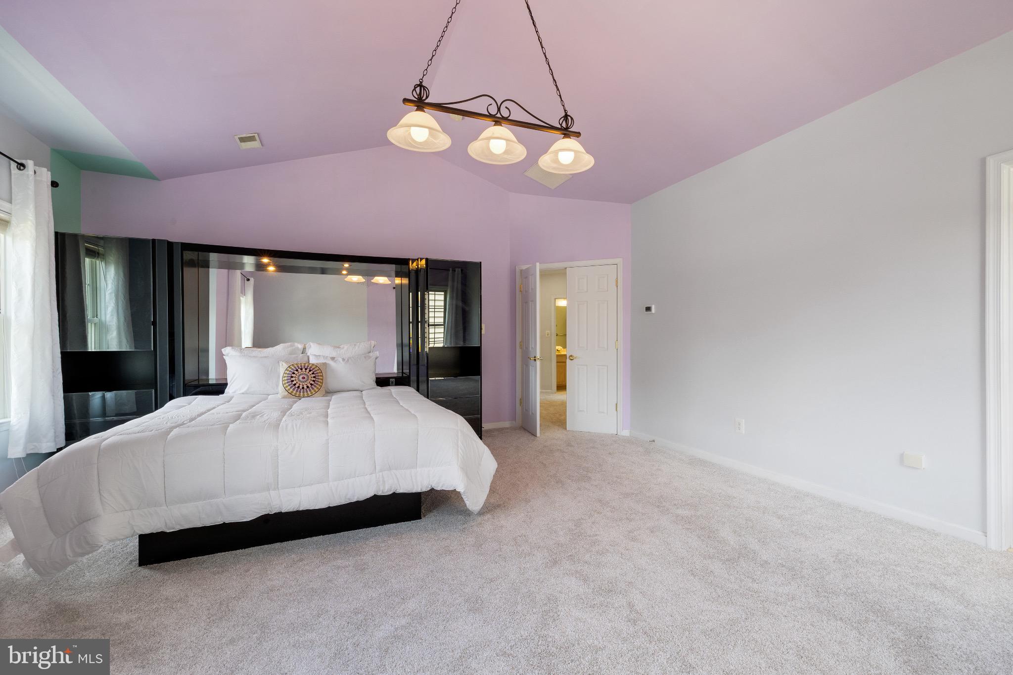 LANSDOWNE ON THE POTOMAC - Residential