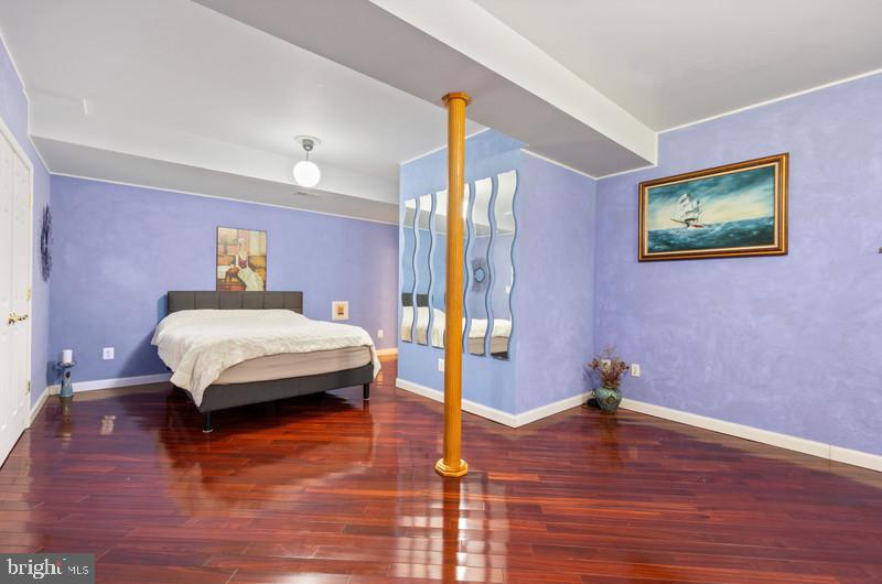 LANSDOWNE ON THE POTOMAC - Residential