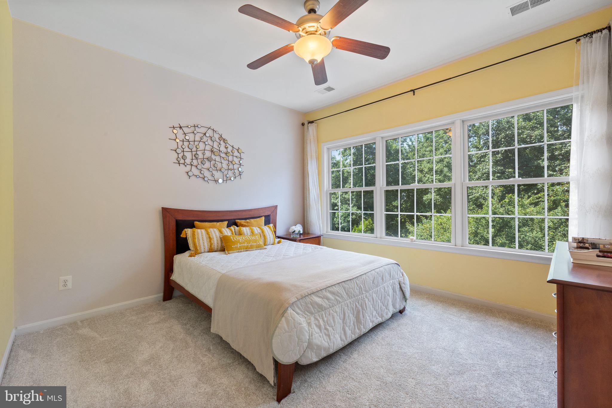 LANSDOWNE ON THE POTOMAC - Residential