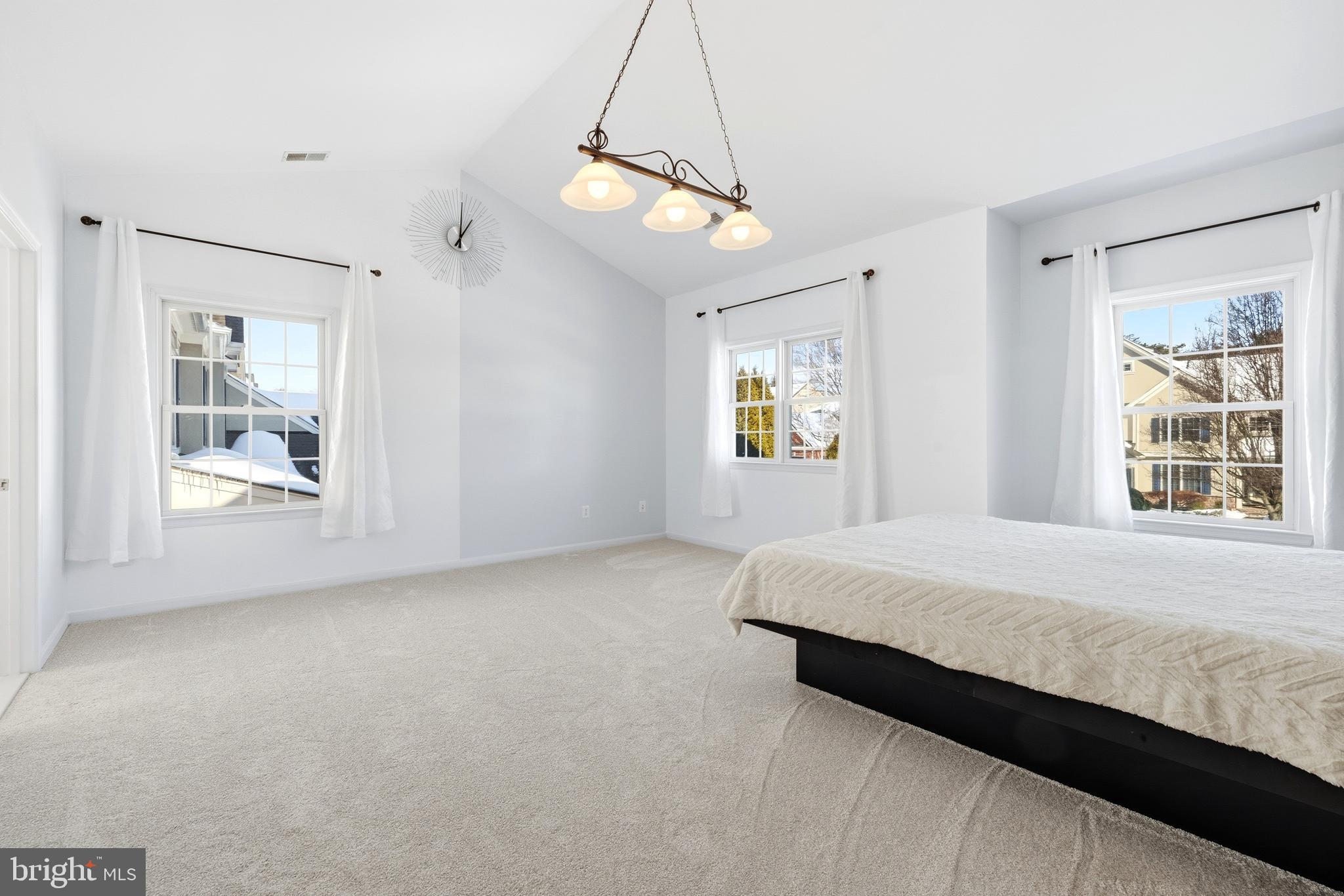 LANSDOWNE ON THE POTOMAC - Residential