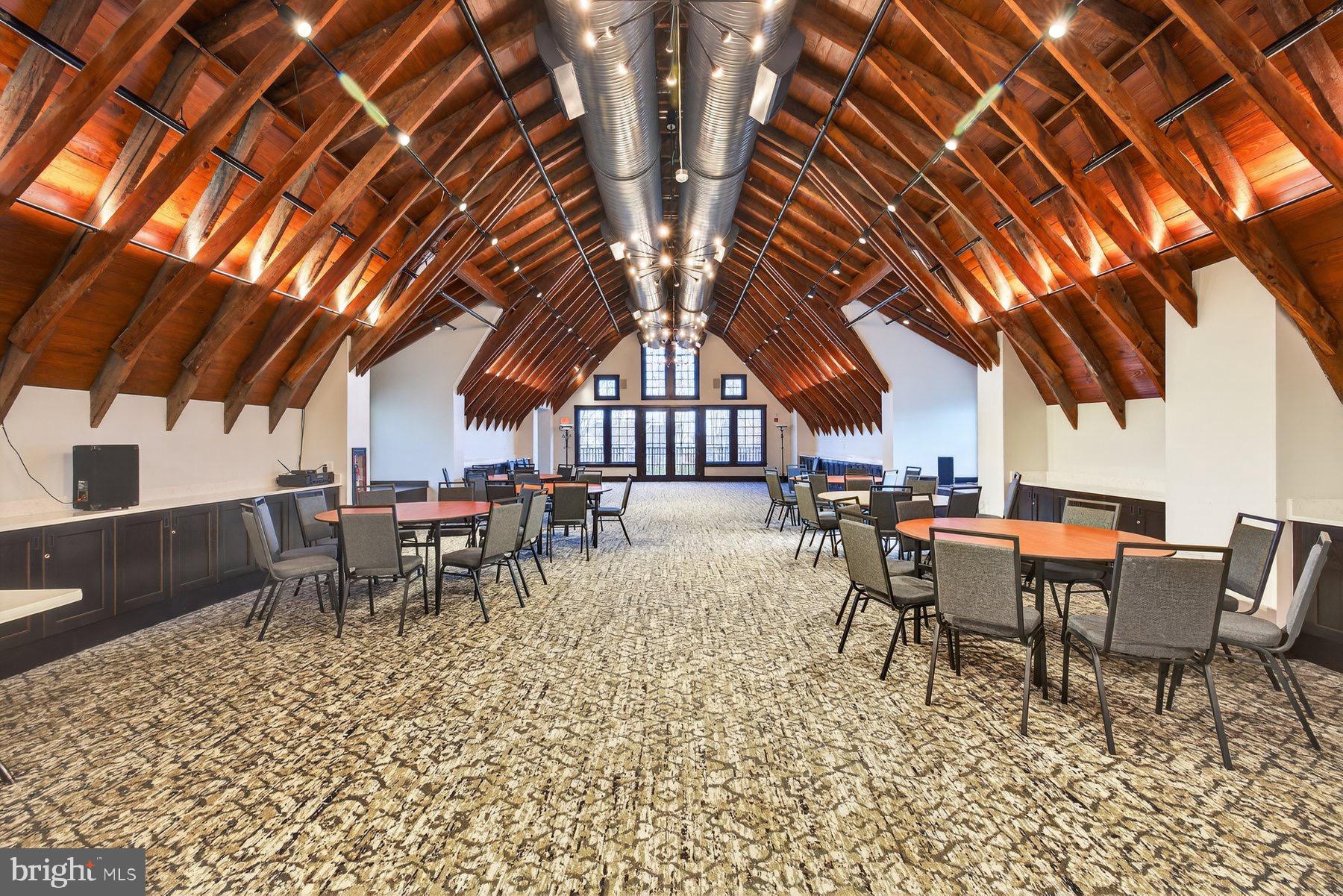 LANSDOWNE ON THE POTOMAC - Residential