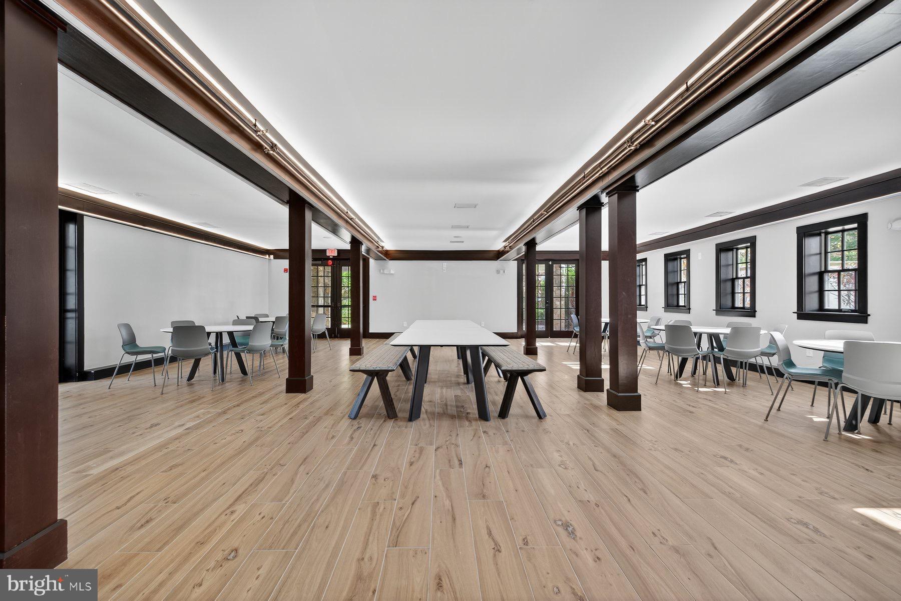 LANSDOWNE ON THE POTOMAC - Residential