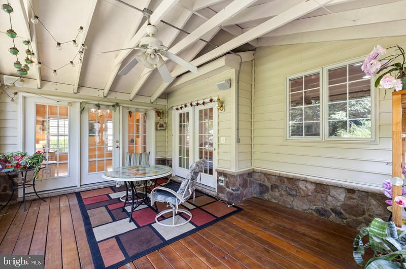 LANSDOWNE ON THE POTOMAC - Residential