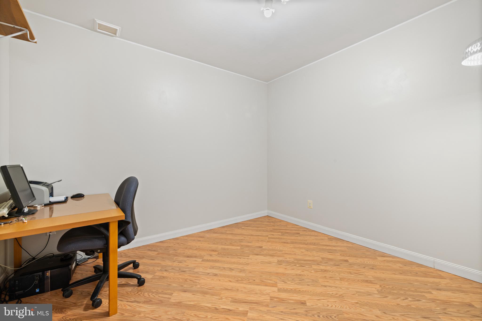 LANSDOWNE ON THE POTOMAC - Residential