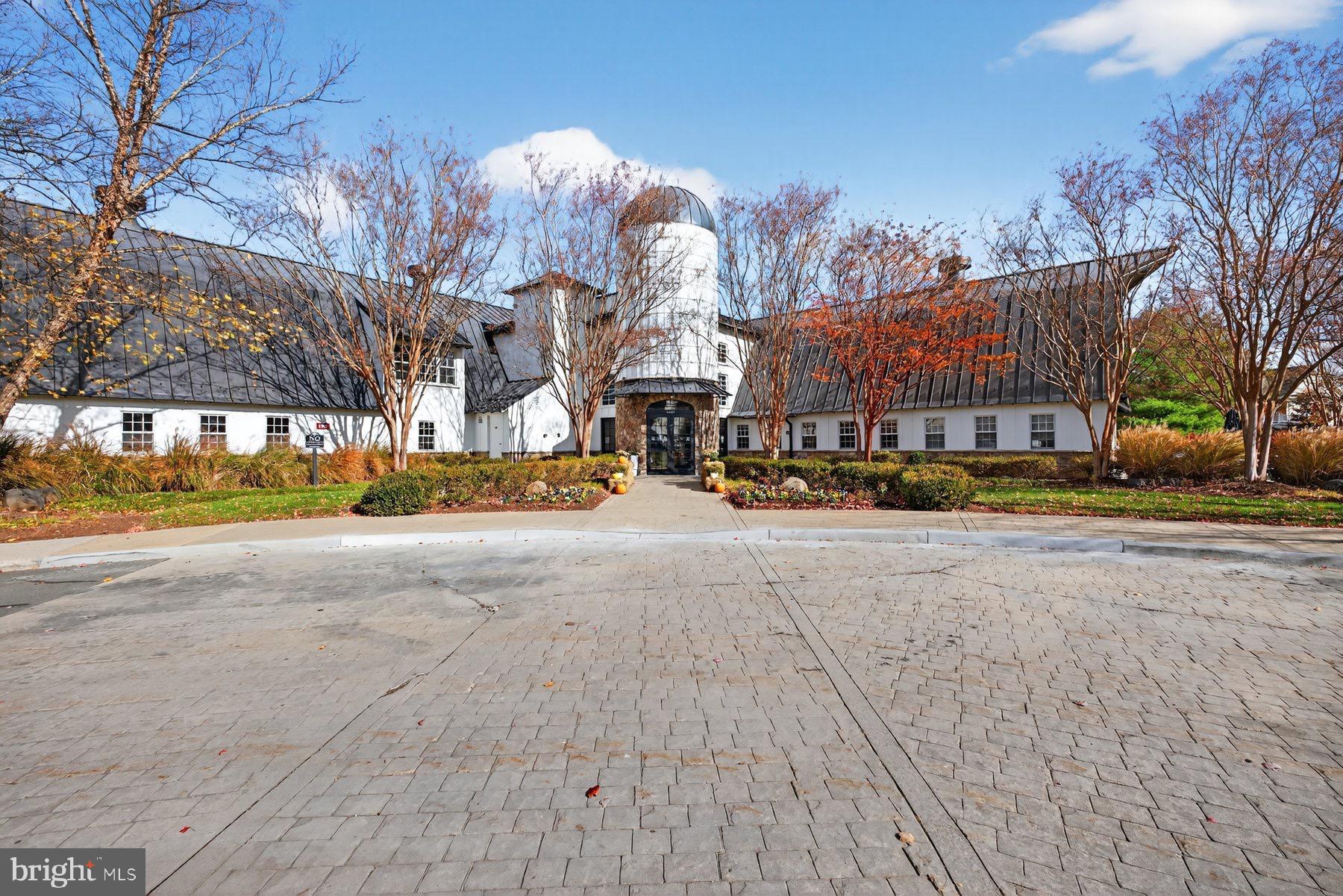 LANSDOWNE ON THE POTOMAC - Residential