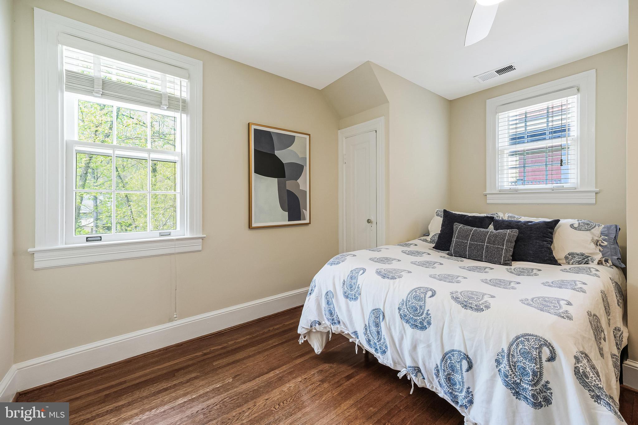 LEE HEIGHTS - Residential