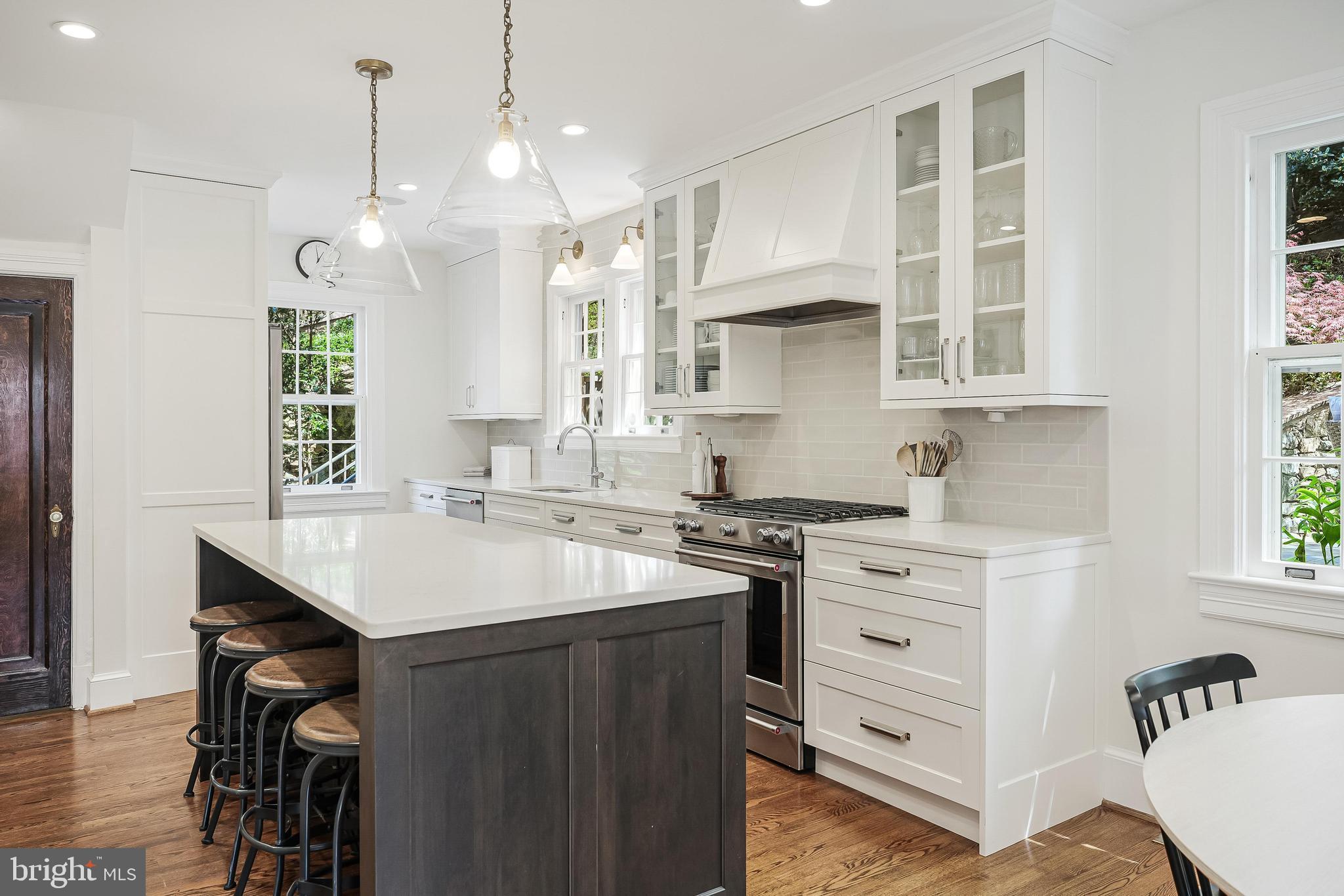 LEE HEIGHTS - Residential