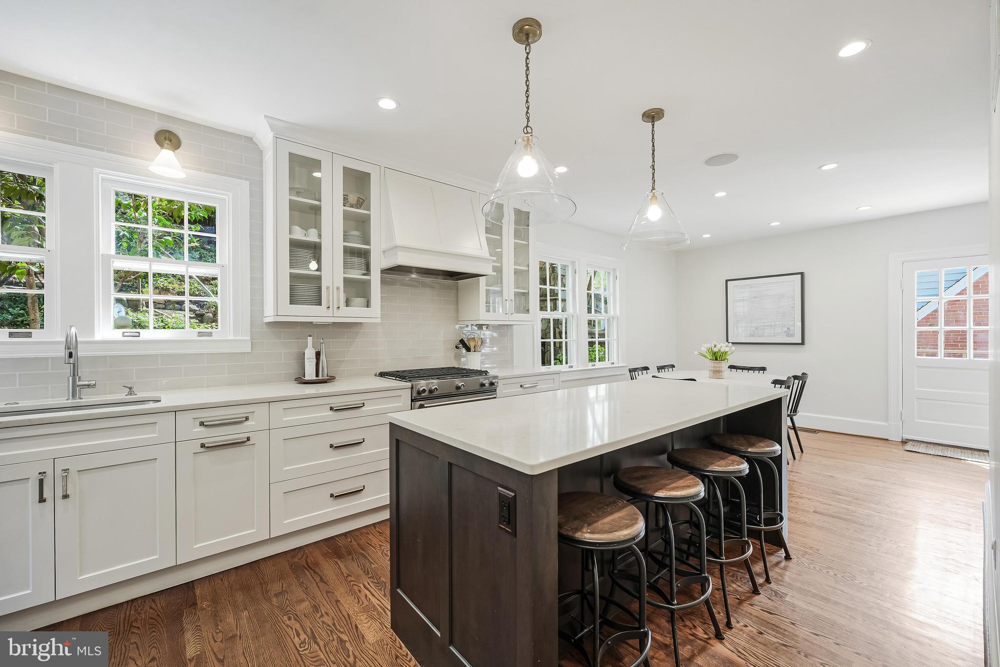 LEE HEIGHTS - Residential