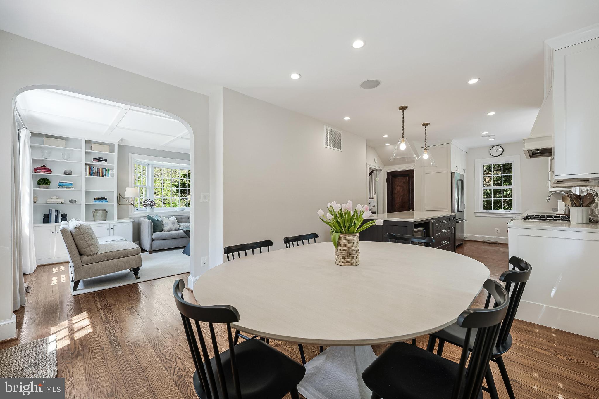 LEE HEIGHTS - Residential