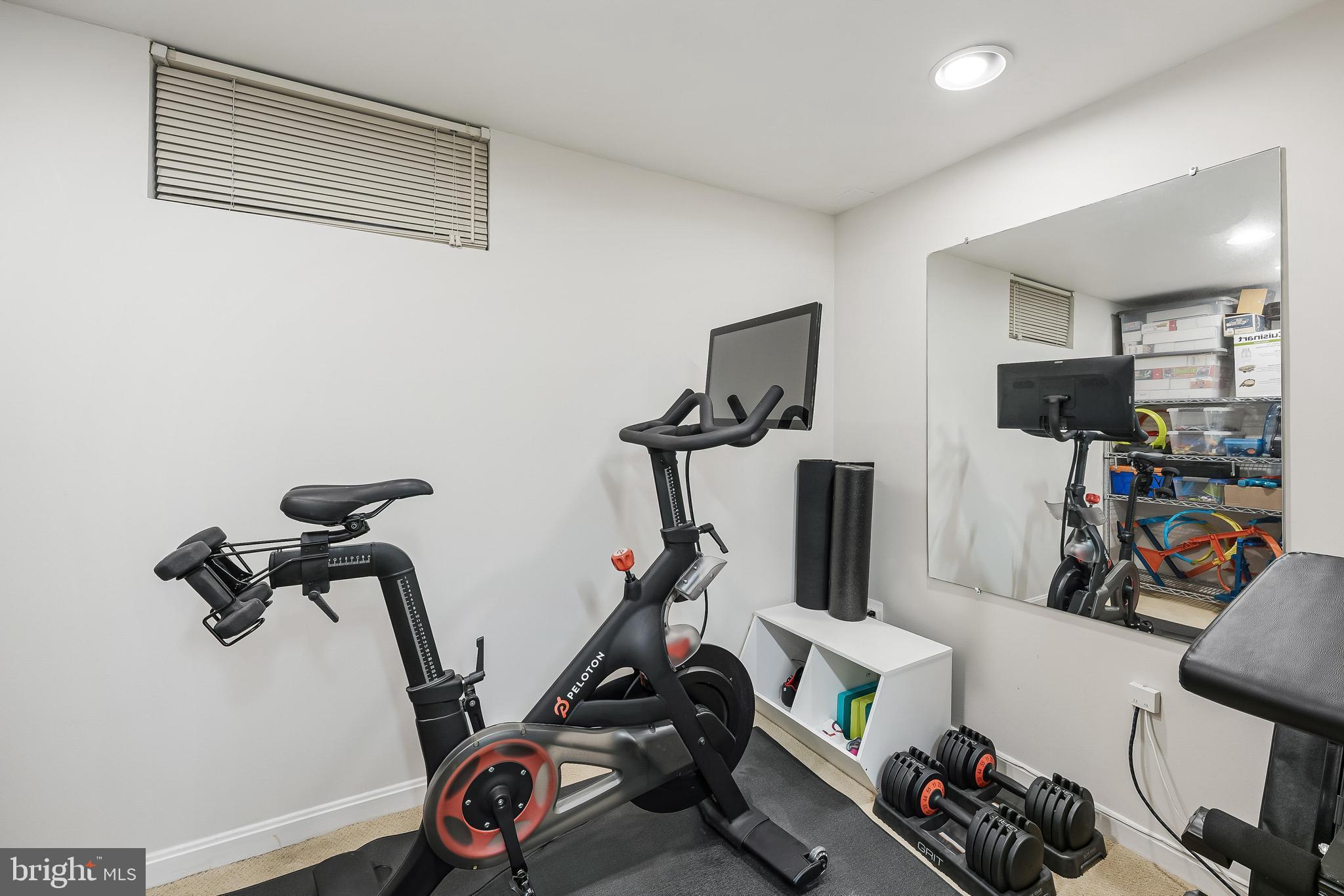 LEE HEIGHTS - Residential