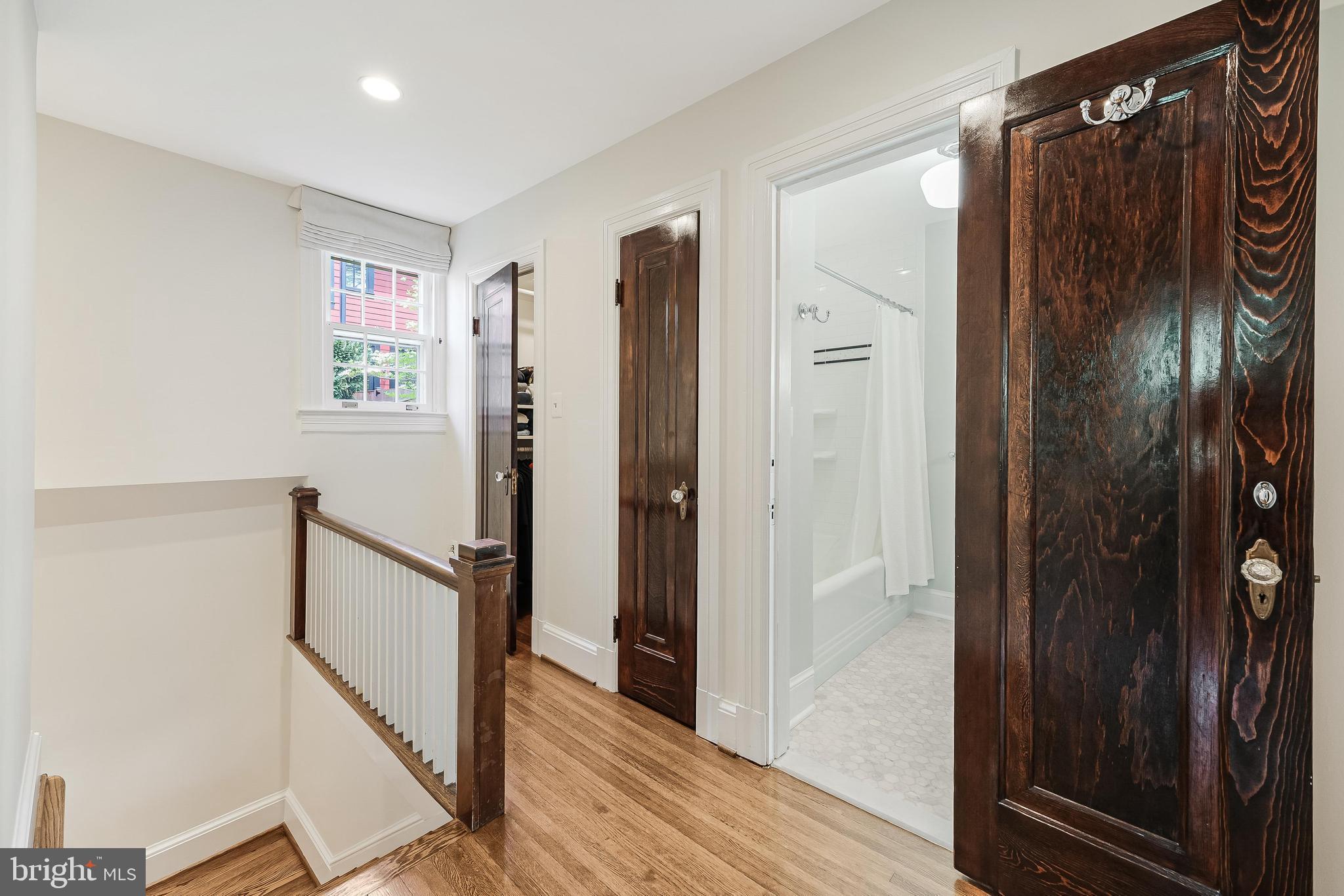 LEE HEIGHTS - Residential