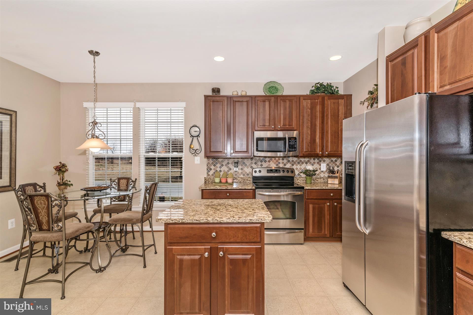 LAKELAND PLACE - Residential