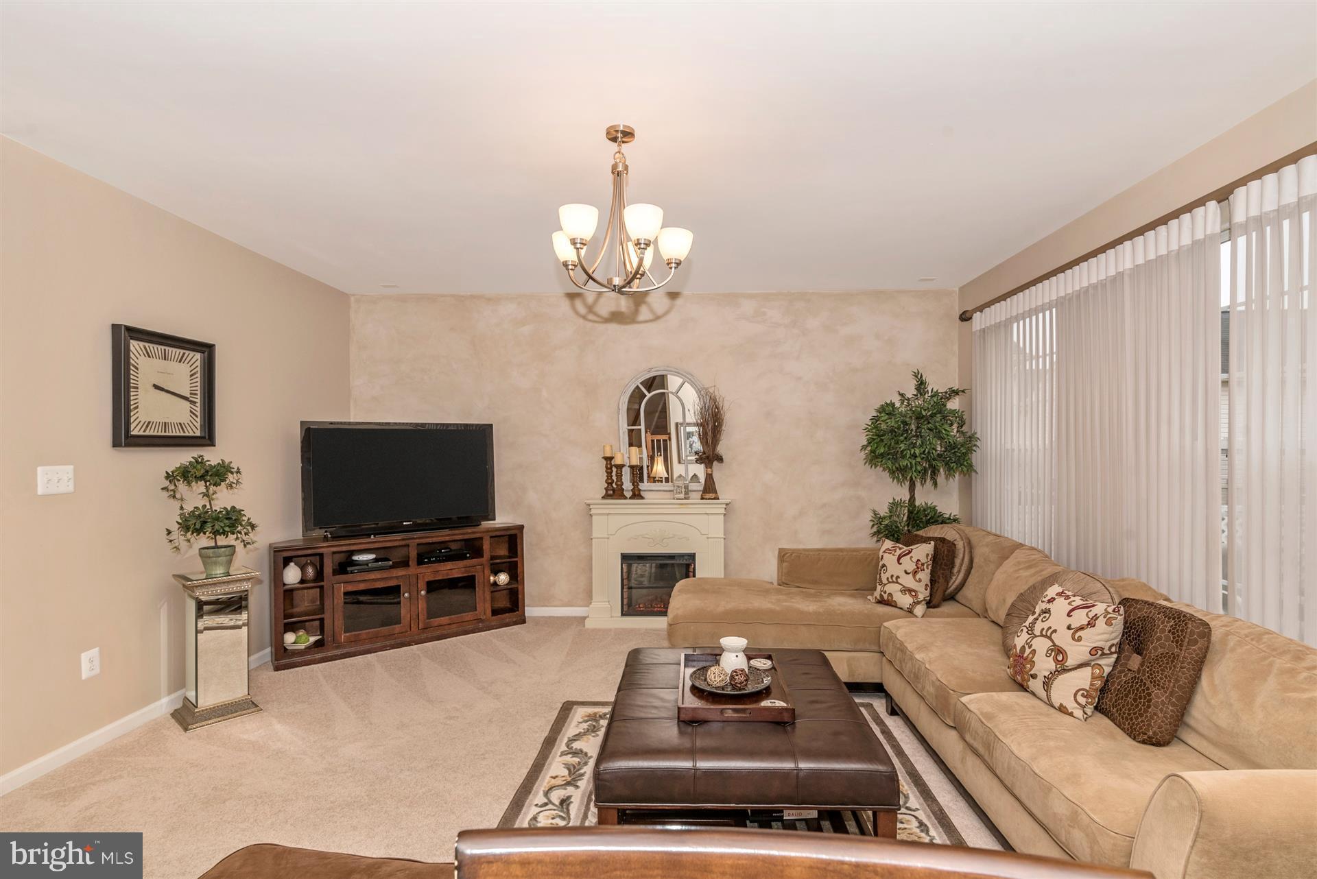 LAKELAND PLACE - Residential