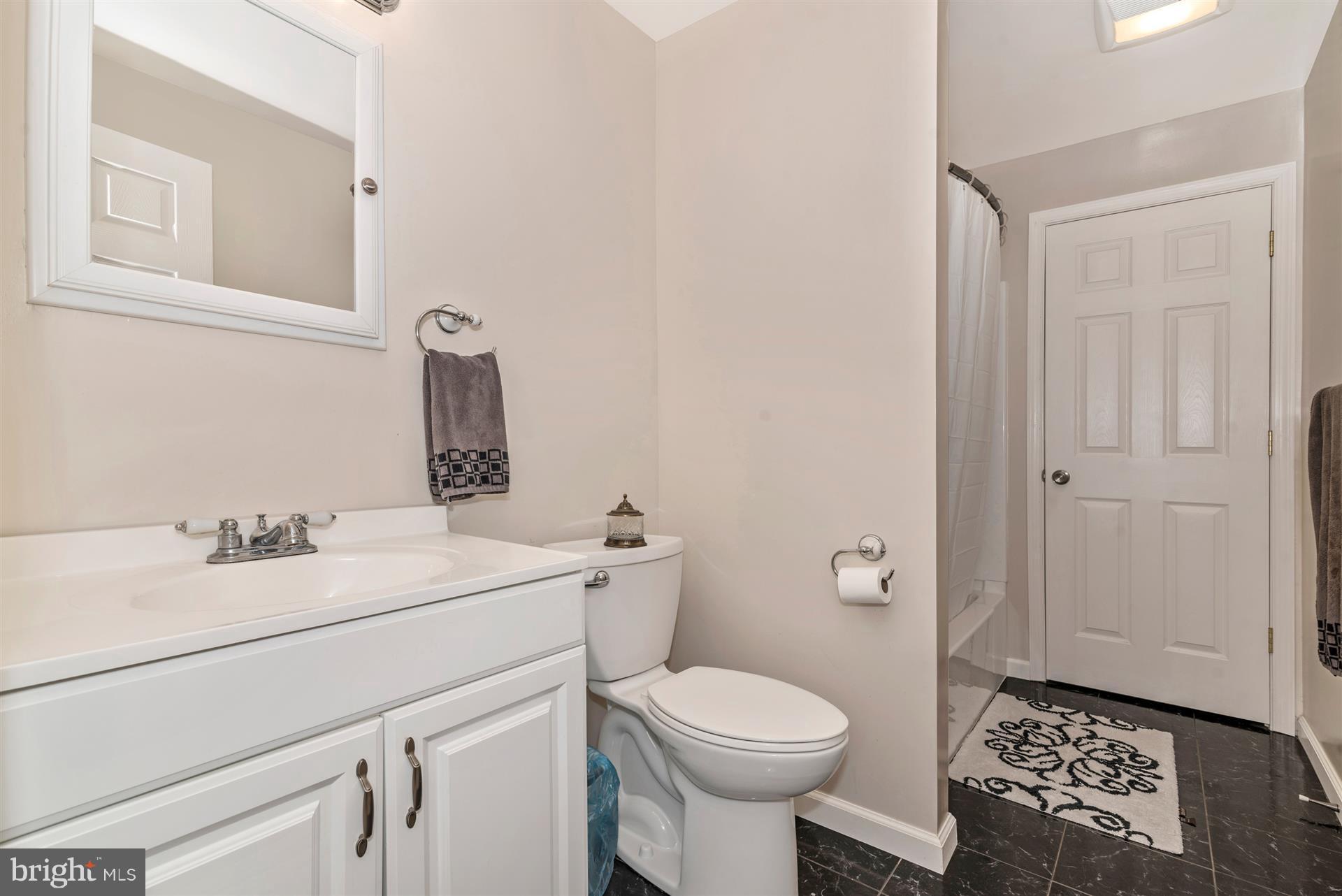 LAKELAND PLACE - Residential