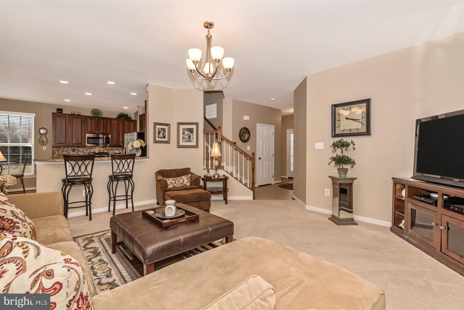 LAKELAND PLACE - Residential