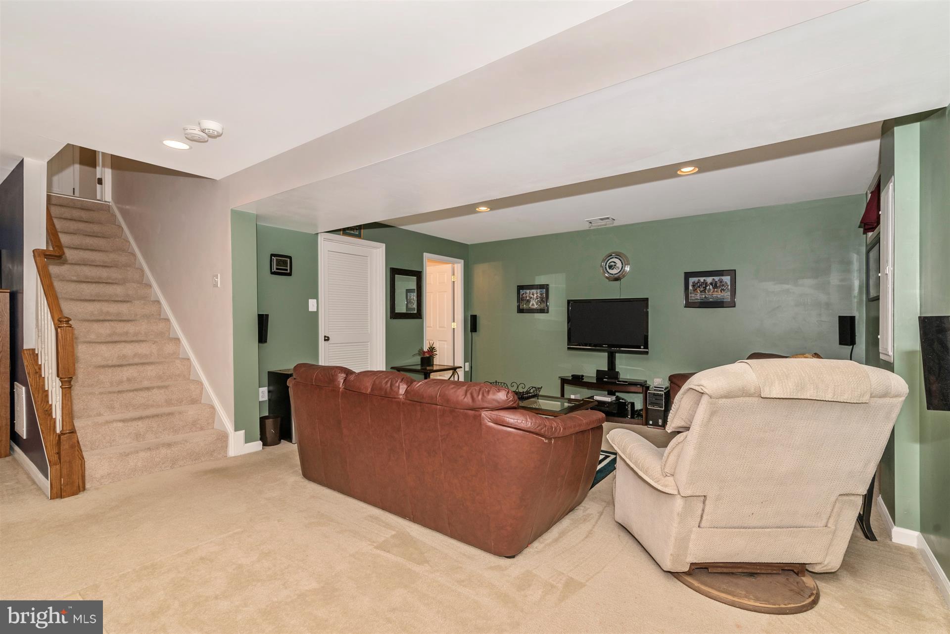 LAKELAND PLACE - Residential