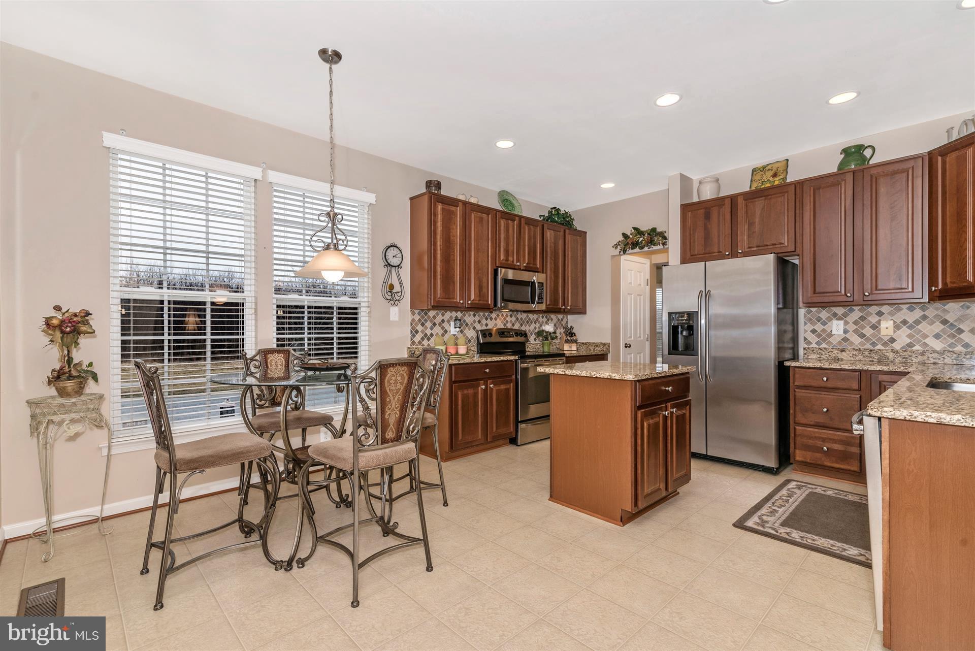 LAKELAND PLACE - Residential