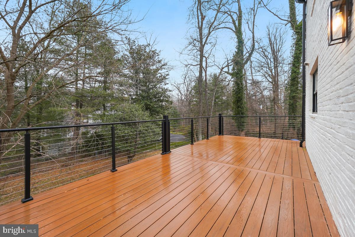 POTOMAC OUTSIDE - Residential