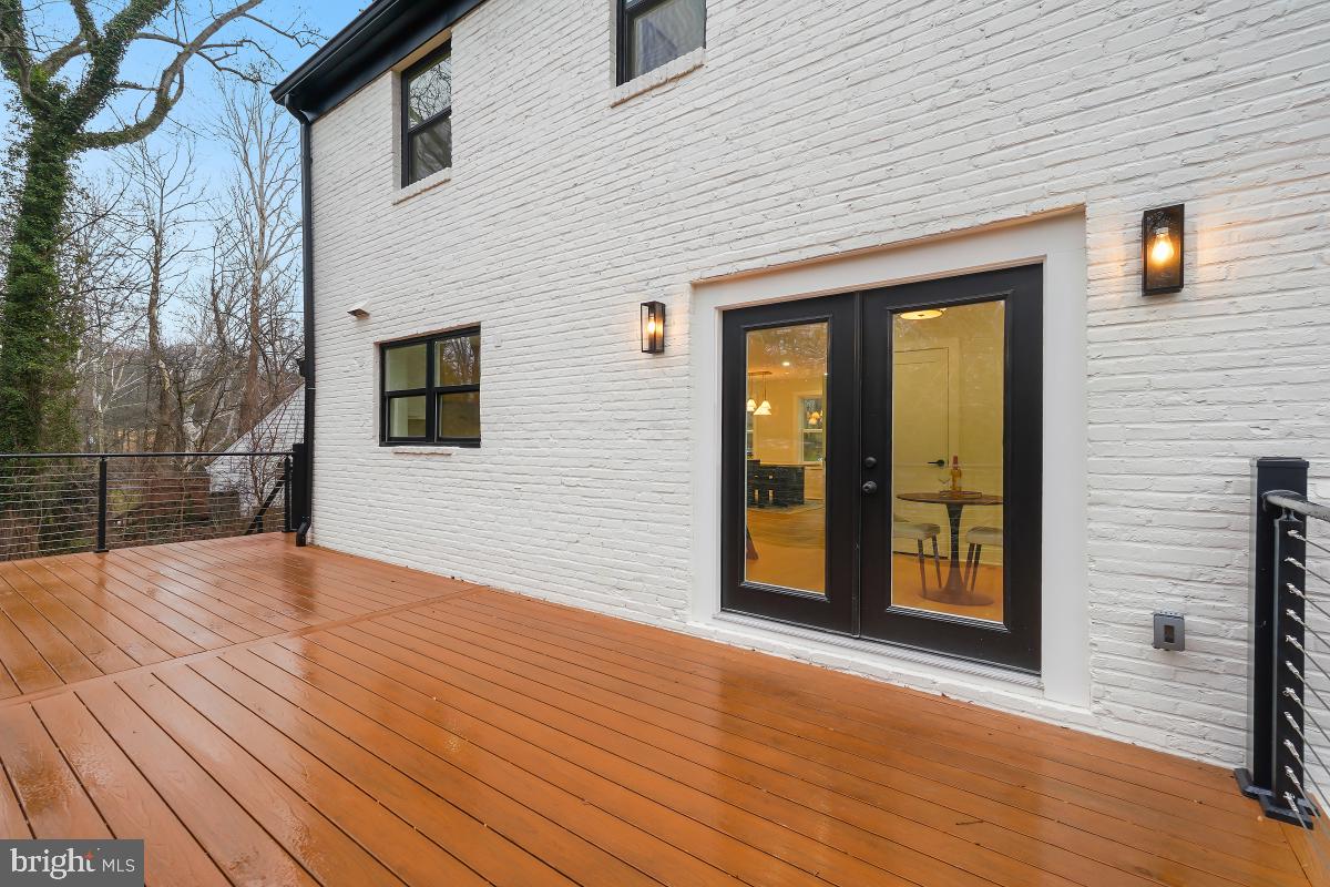 POTOMAC OUTSIDE - Residential