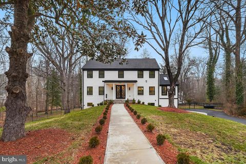 Photo of 9201 Farnsworth, POTOMAC, MD 20854 (MLS # MDMC2212738)