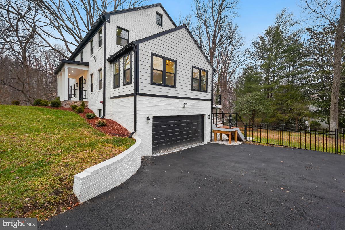 POTOMAC OUTSIDE - Residential