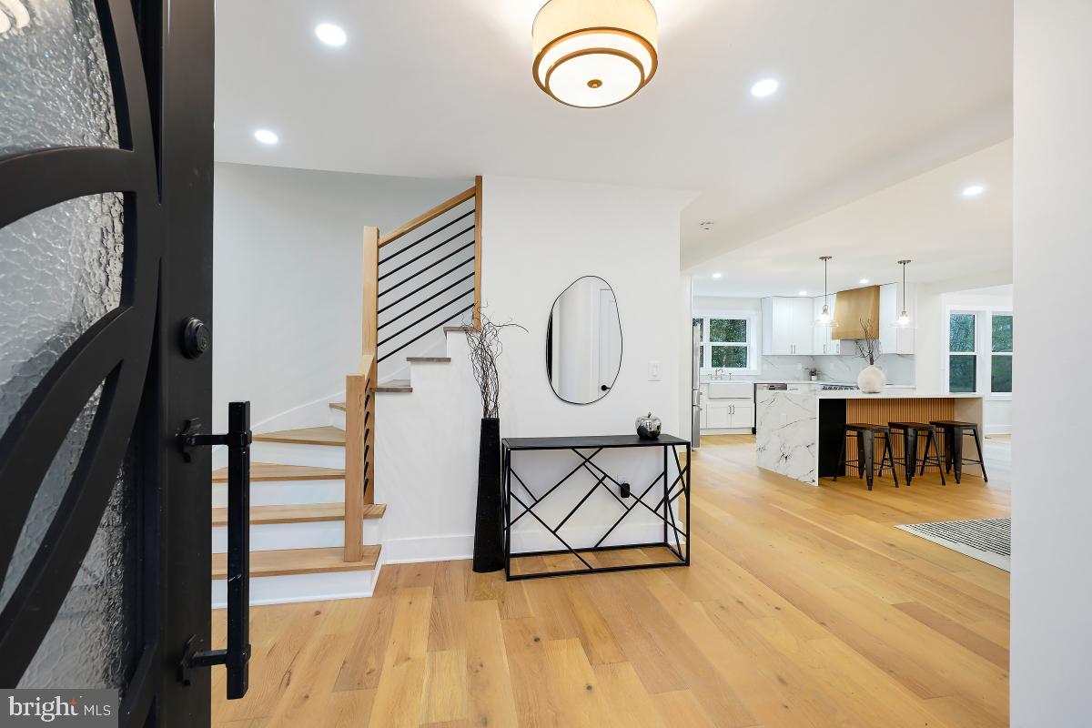 POTOMAC OUTSIDE - Residential