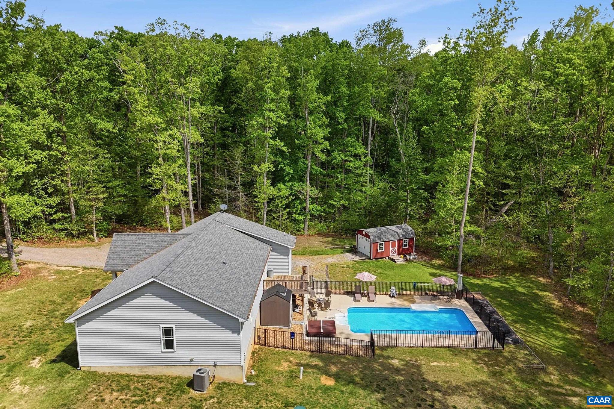 HOLLY GROVE - Residential