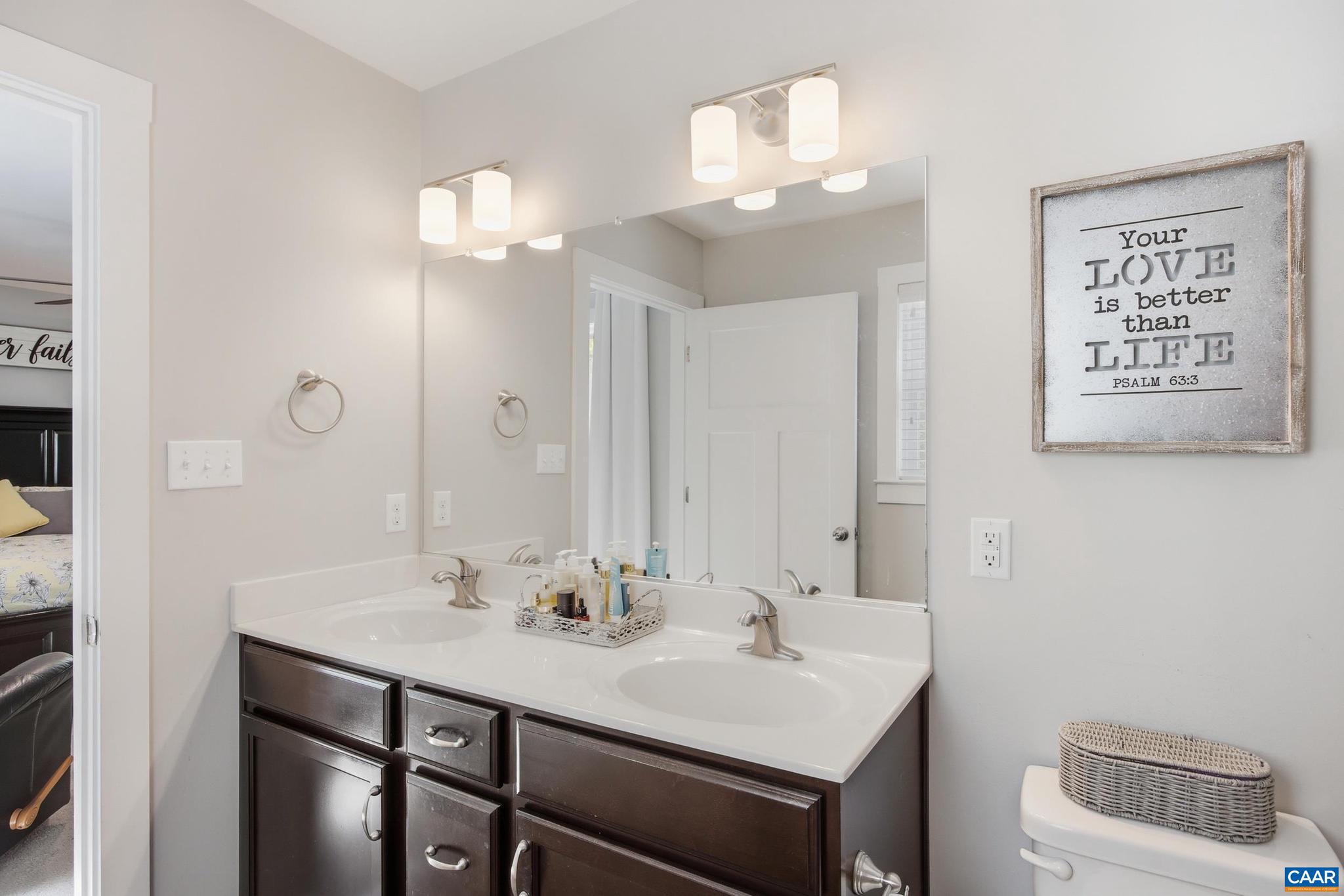 HOLLY GROVE - Residential