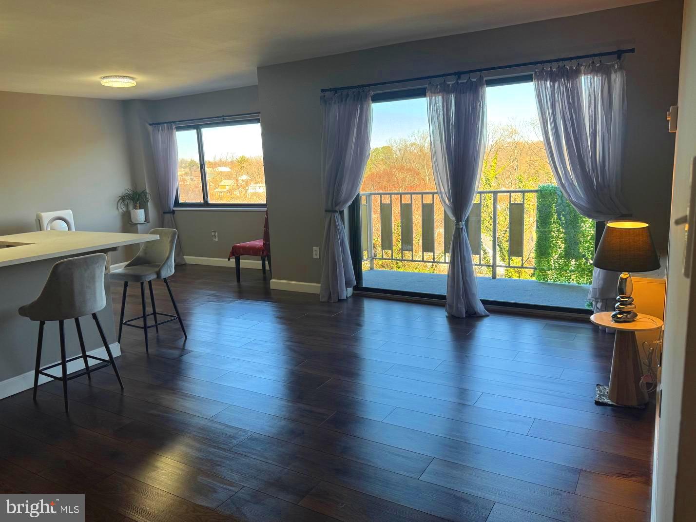 PINEWAY TOWERS - Residential Lease