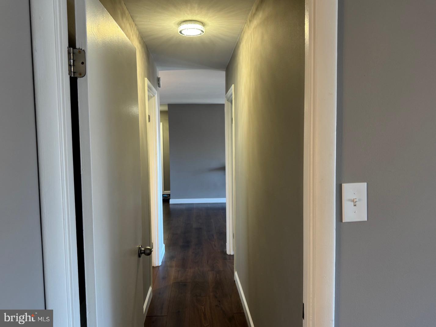 PINEWAY TOWERS - Residential Lease